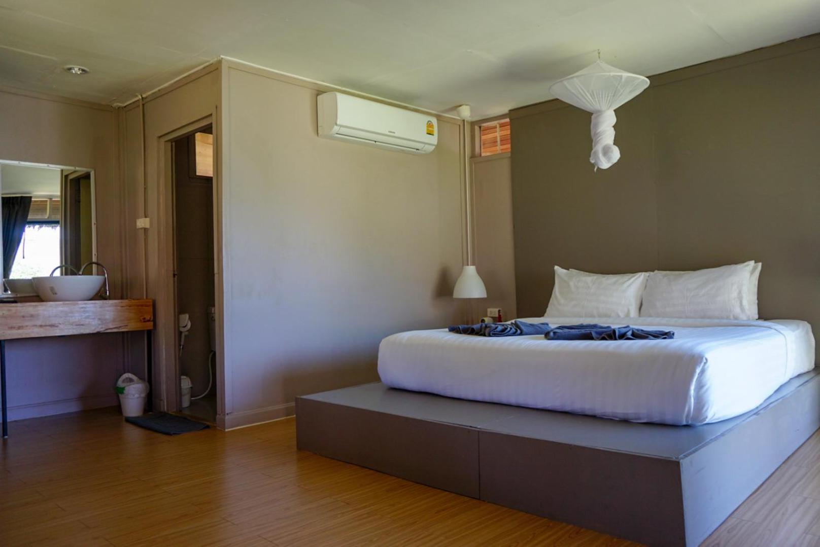 HIP Seaview Resort @ Phi Phi