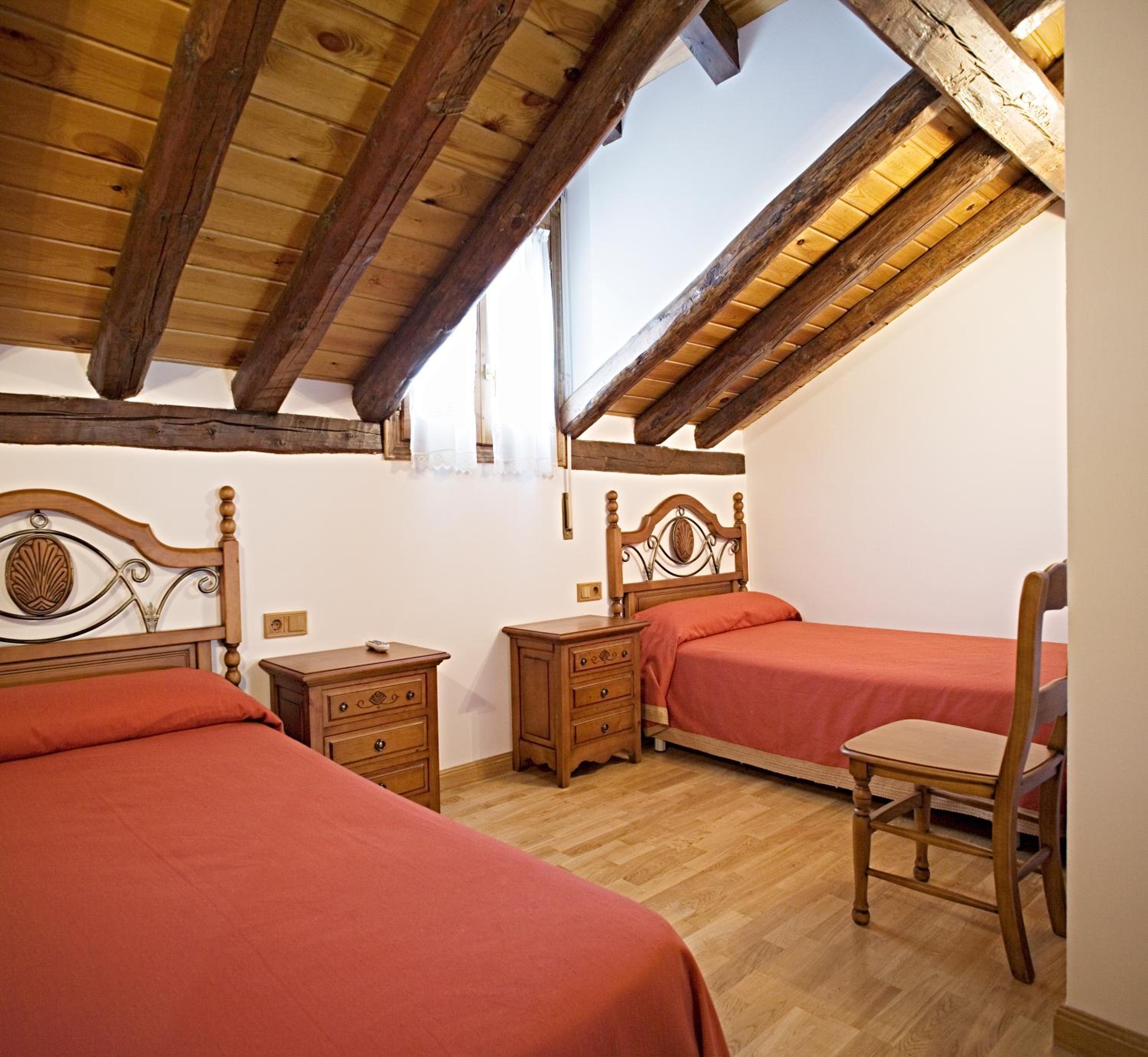 Apartamentos Casa Buisan