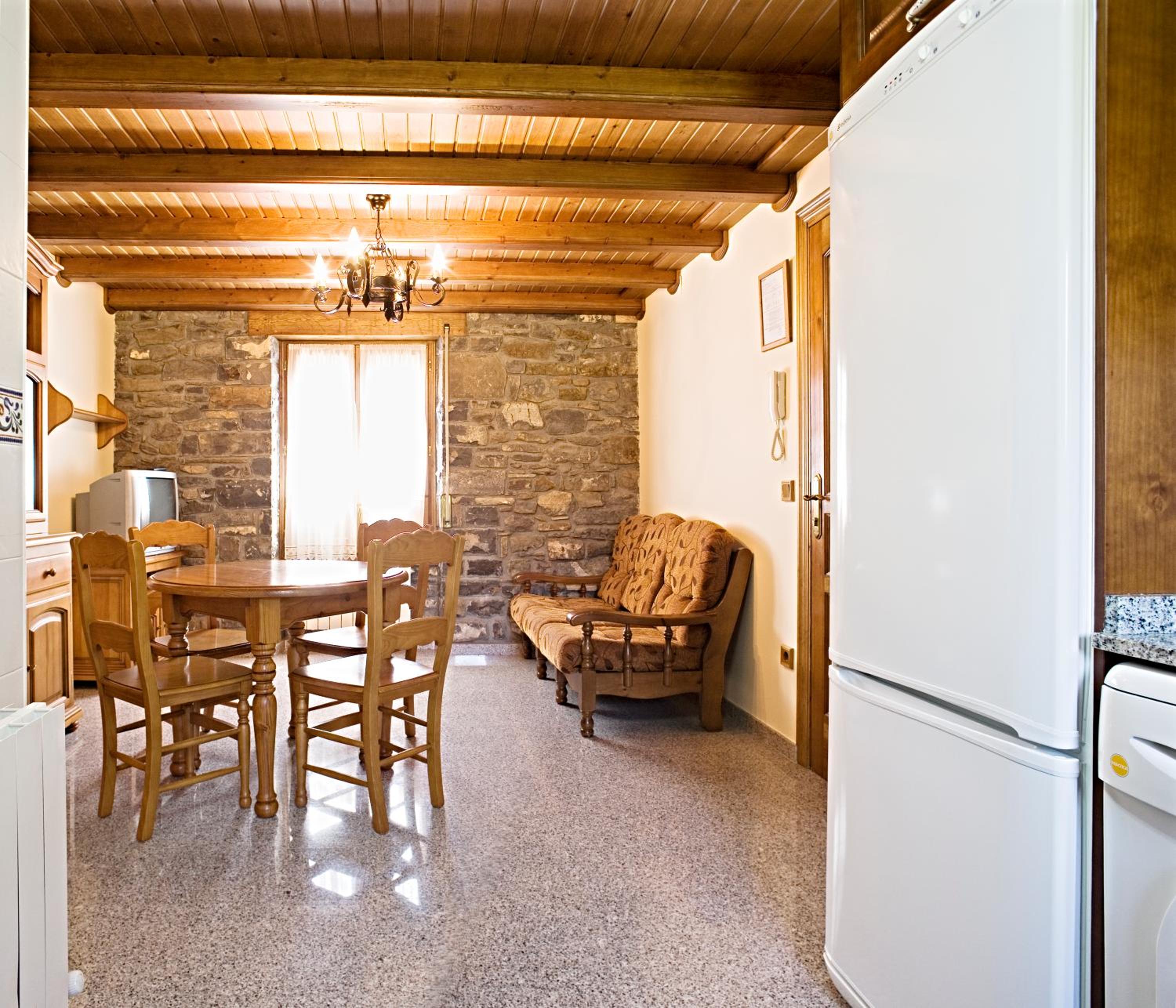 Apartamentos Casa Buisan