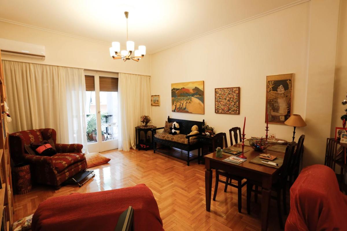 Spacious, Big Apartment for 6 Persons in the Center of Athens photo 3