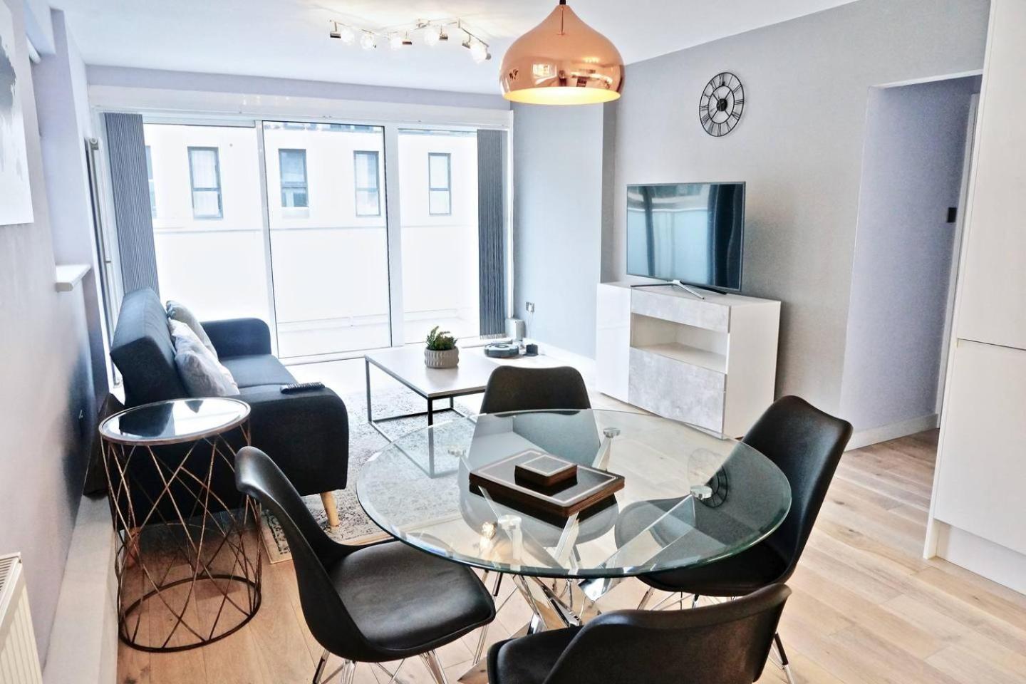2BR/2Bath Luxury Modern Flat in the City London