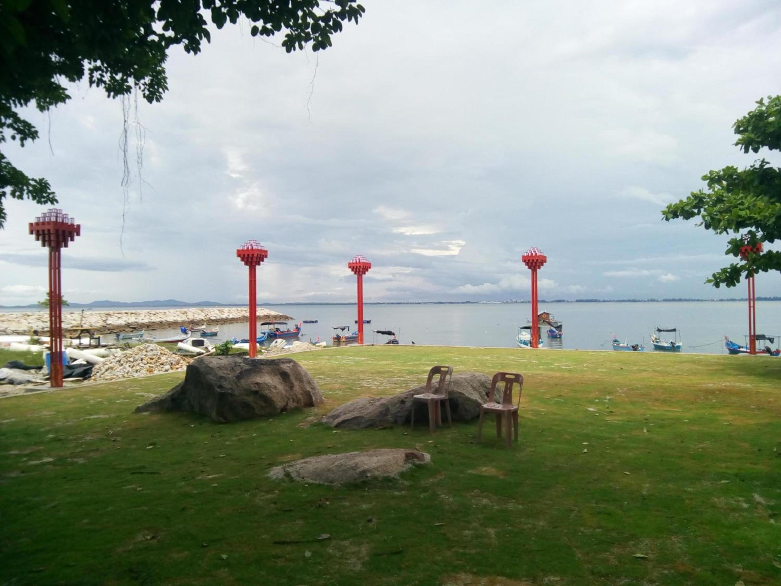 8 Boutique By The Sea