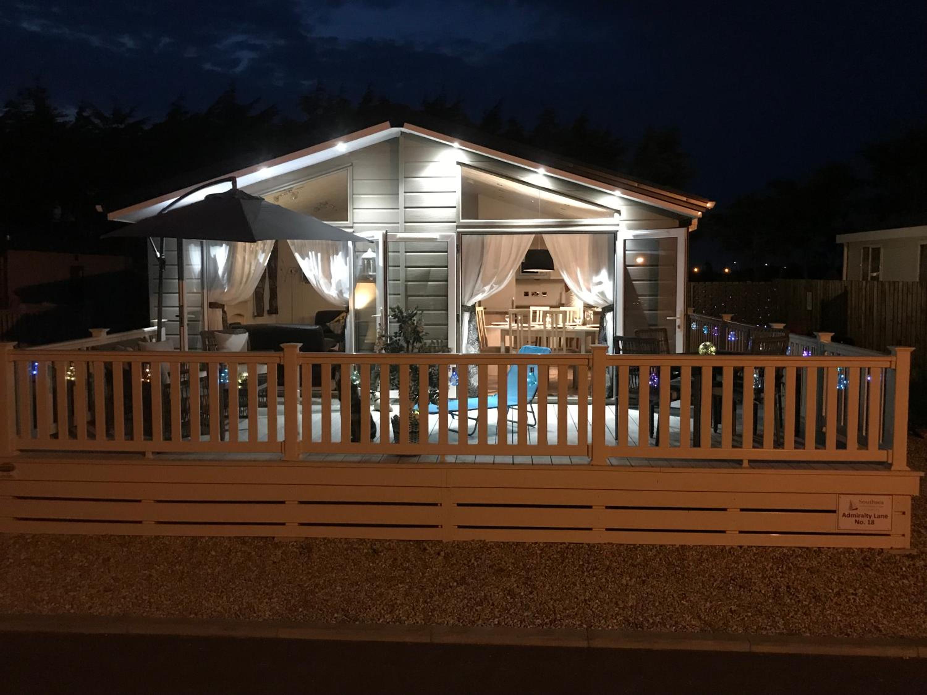 Southsea, Beach and Beauty Lodges view 2