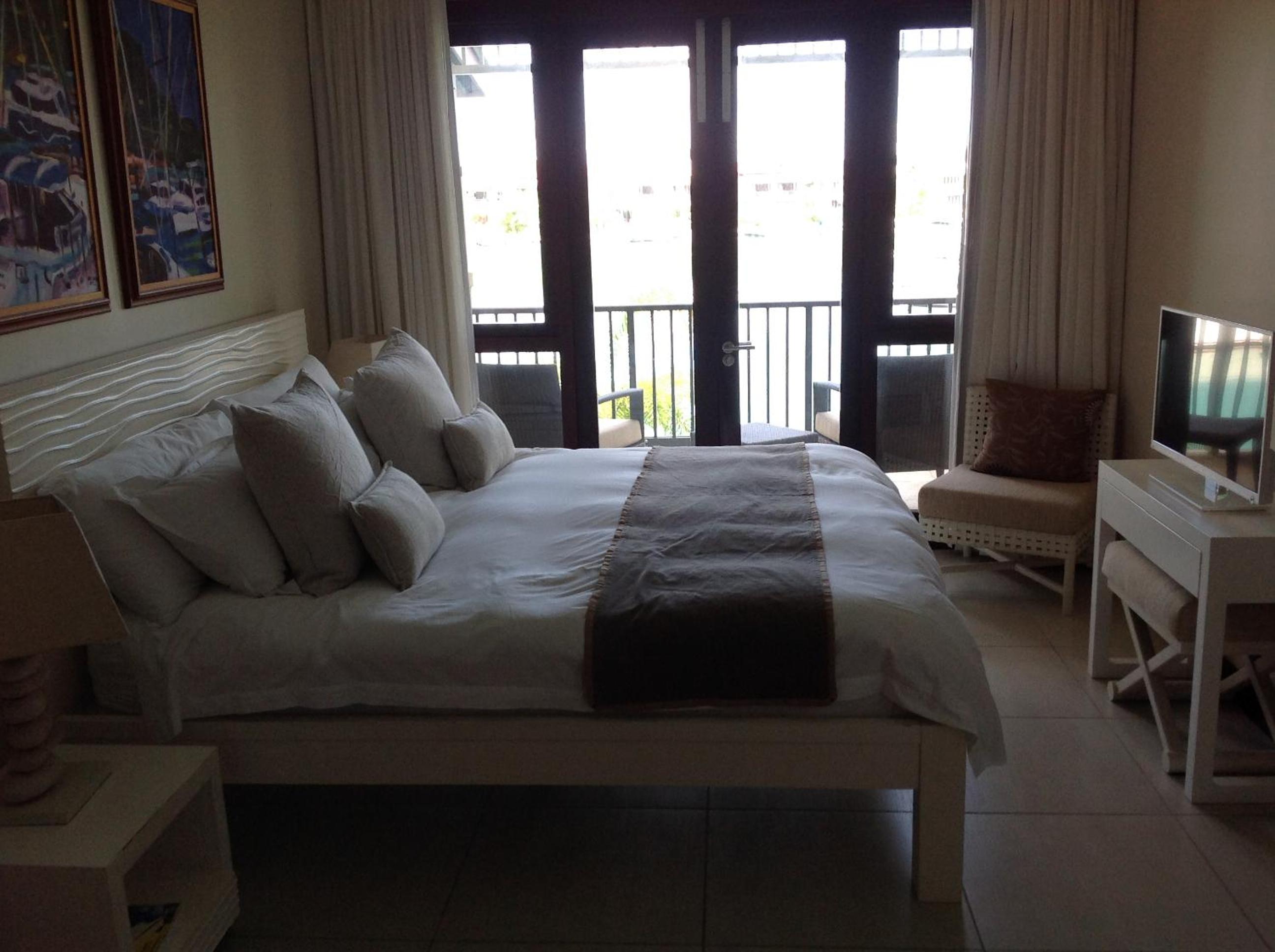 Eden Island luxury apartment sea view