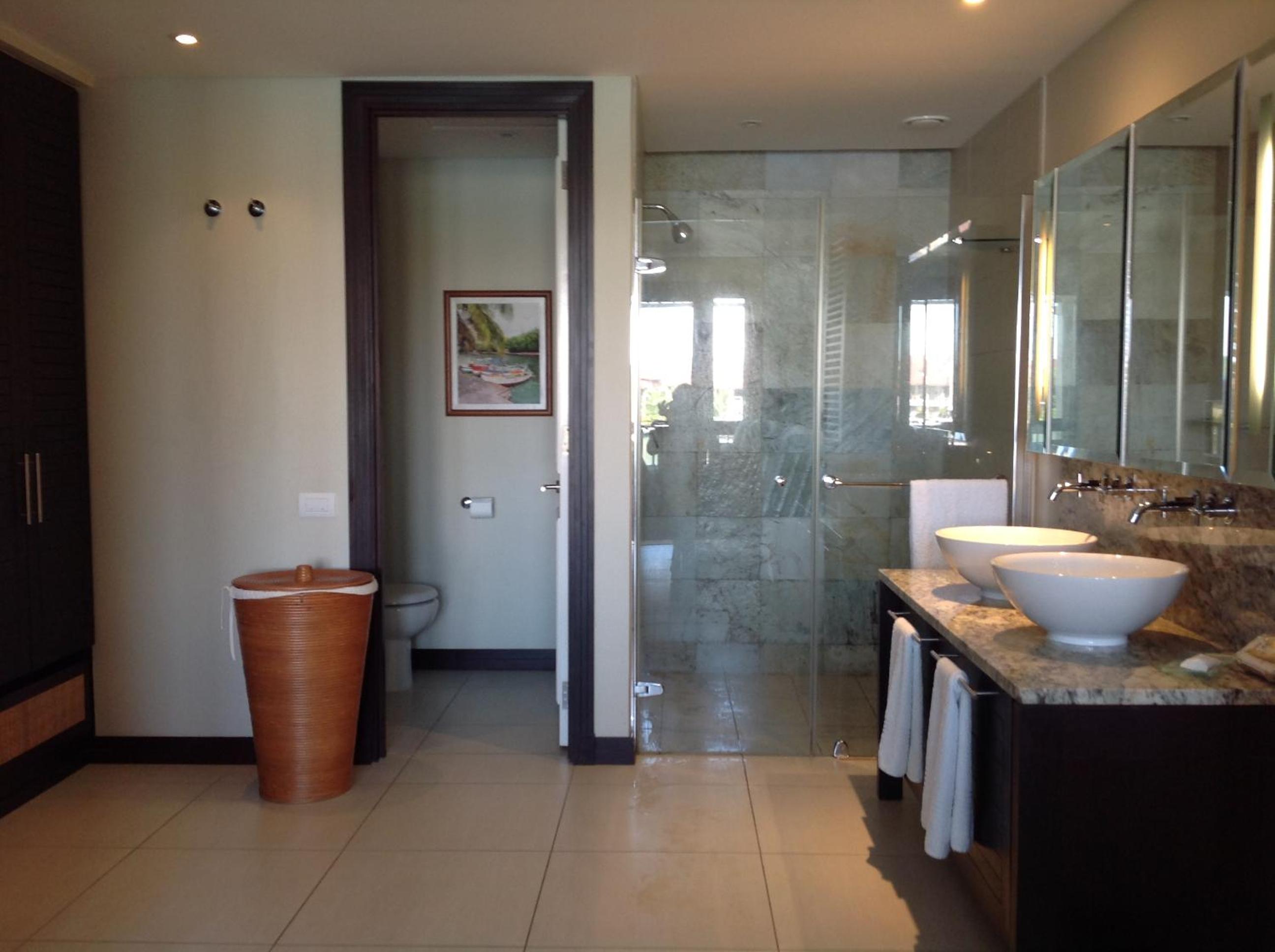 Eden Island luxury apartment sea view