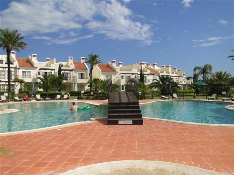 Luxury 3 Bedroom Apartment on Gated Complex view 5