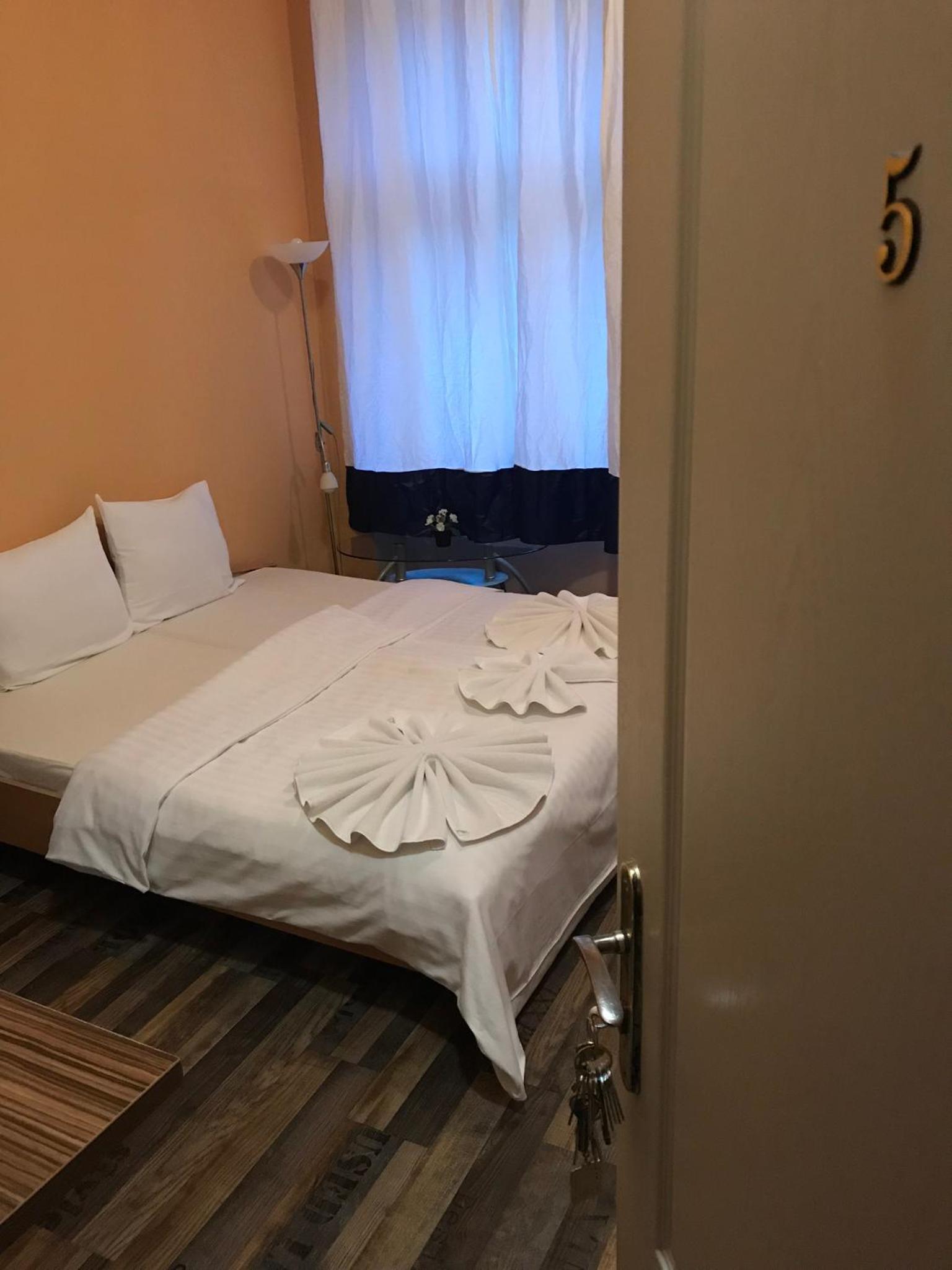 Hotel Praha Club bed & breakfast