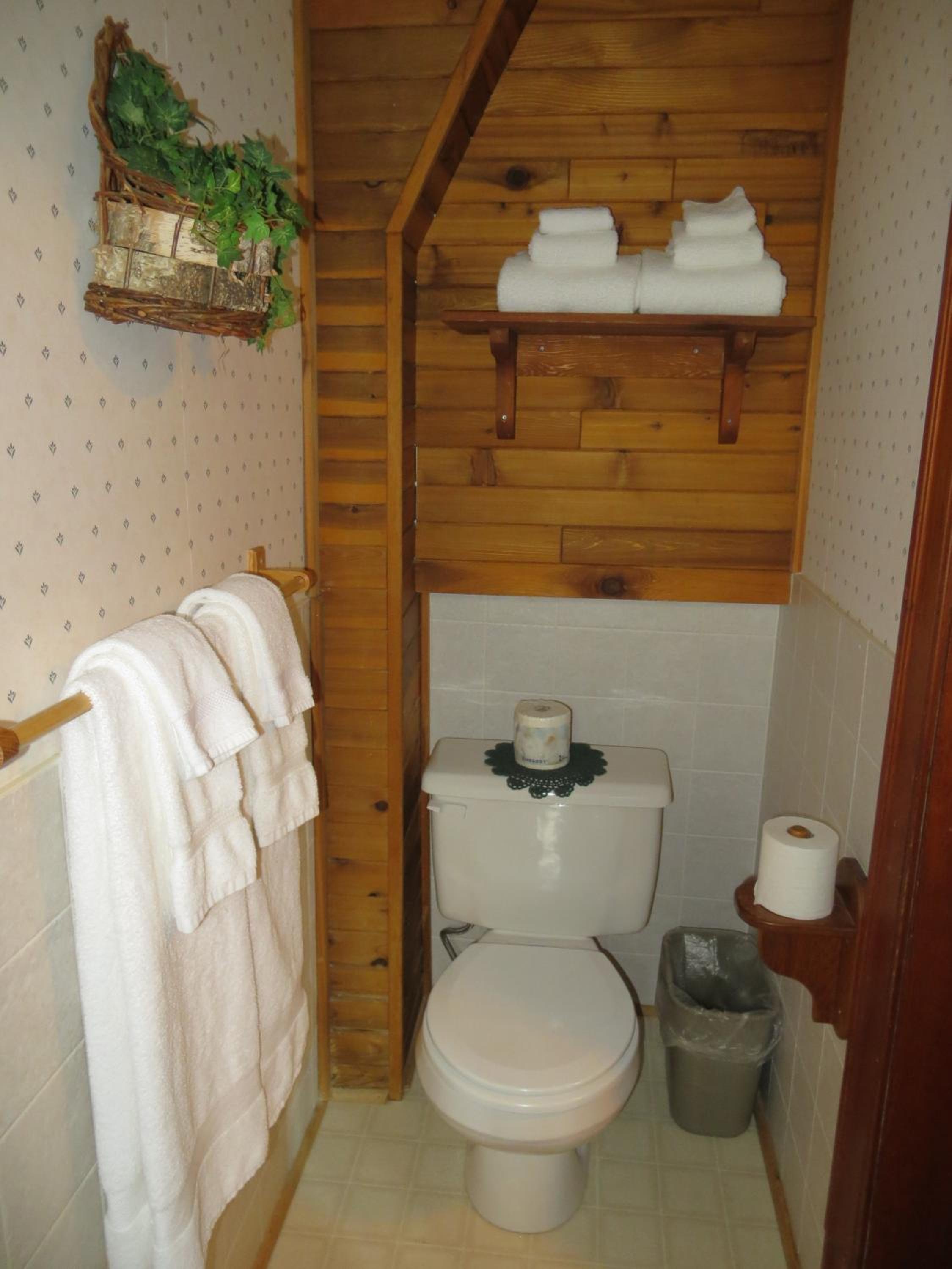 Crandell Mountain Lodge