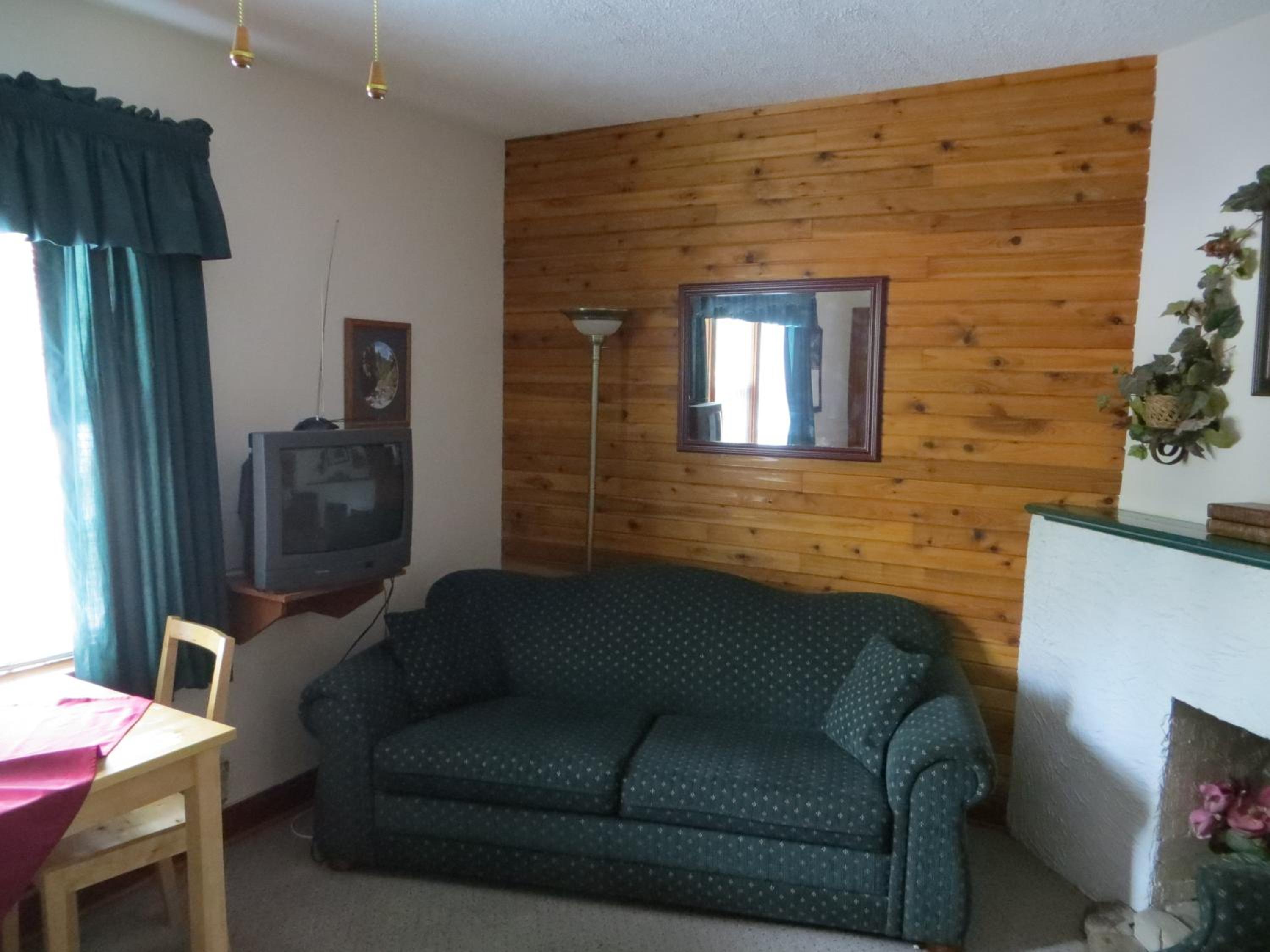 Crandell Mountain Lodge