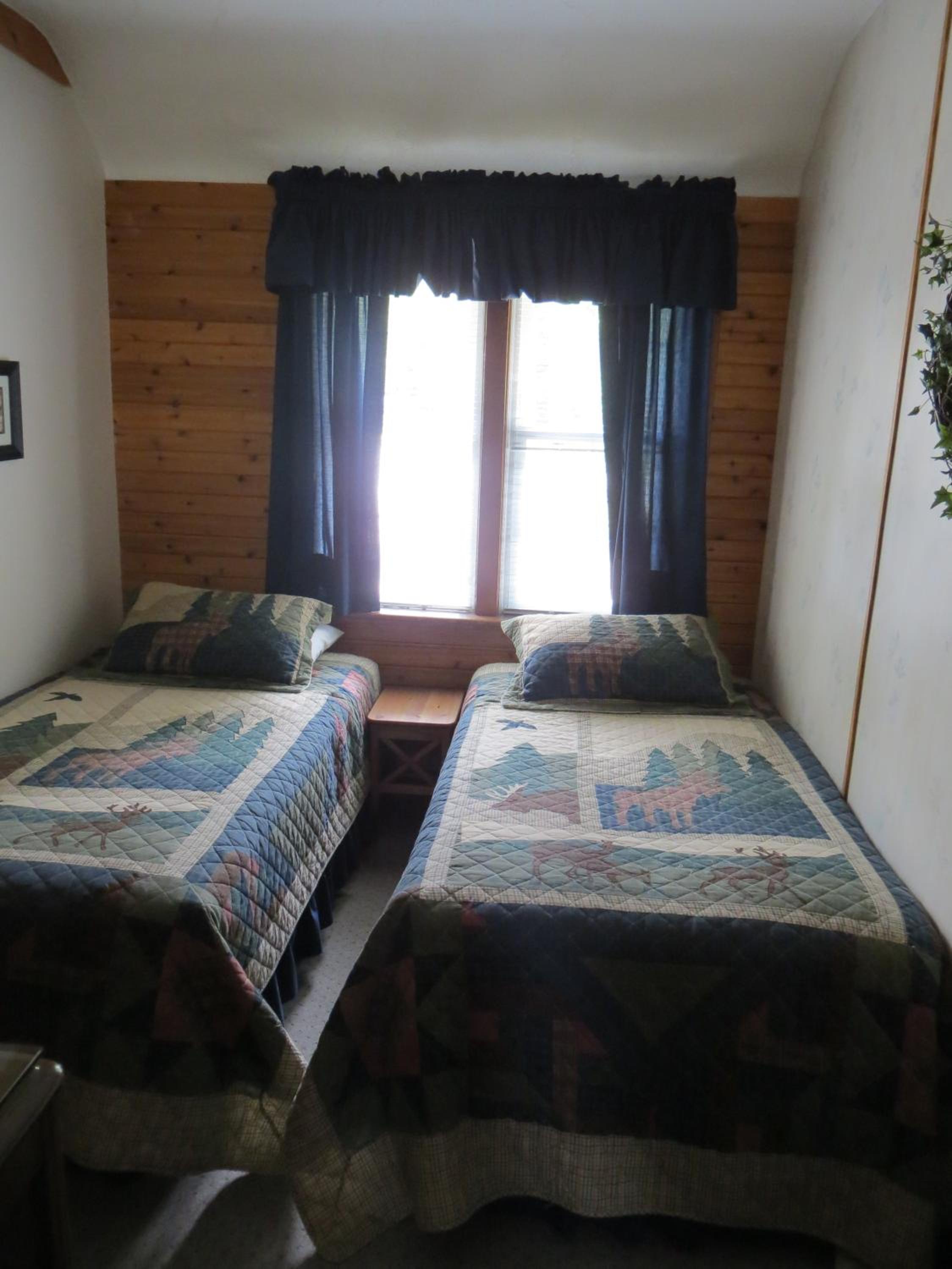 Crandell Mountain Lodge