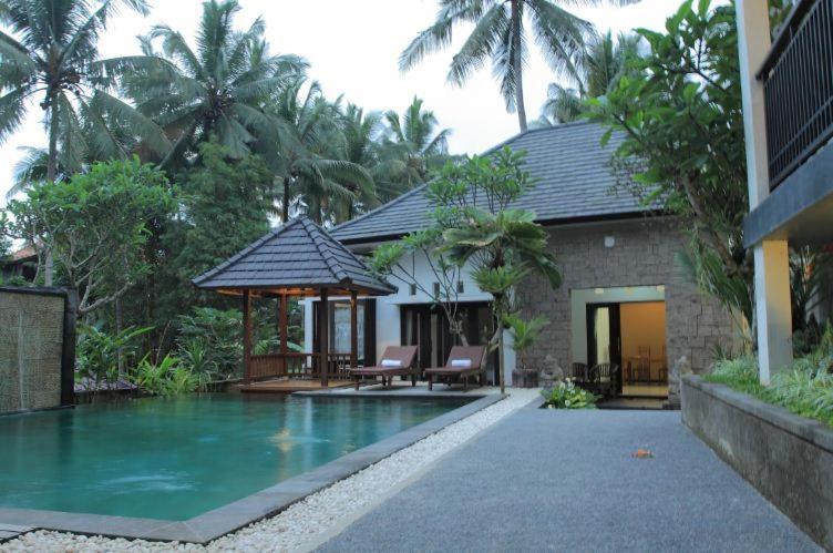 Igna Bungalows view 4