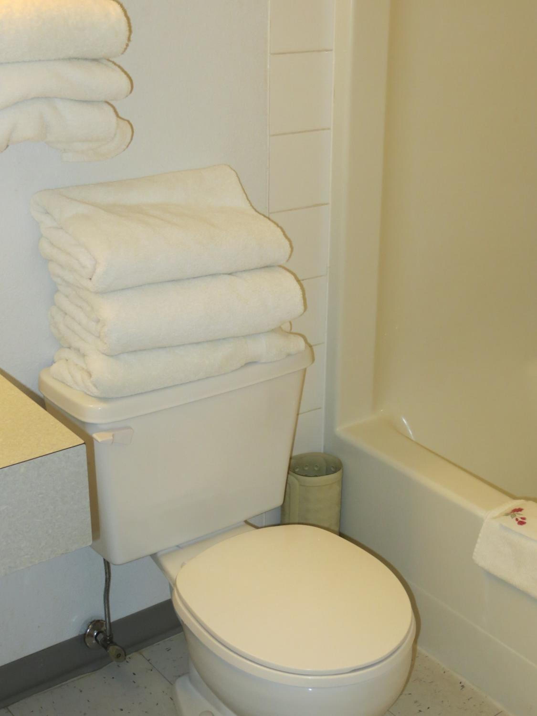 Lazy J Motel
