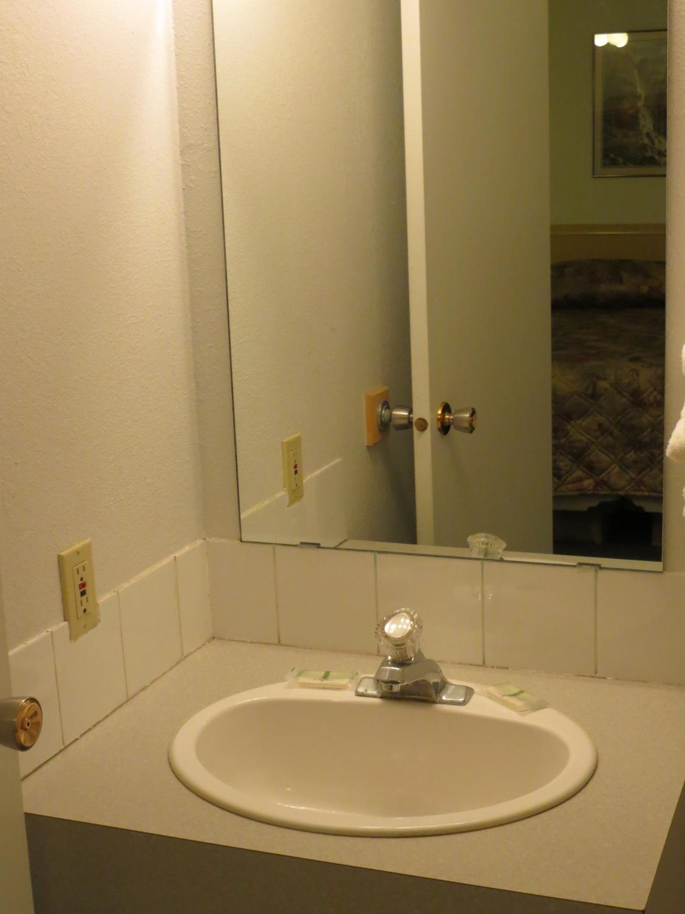 Lazy J Motel