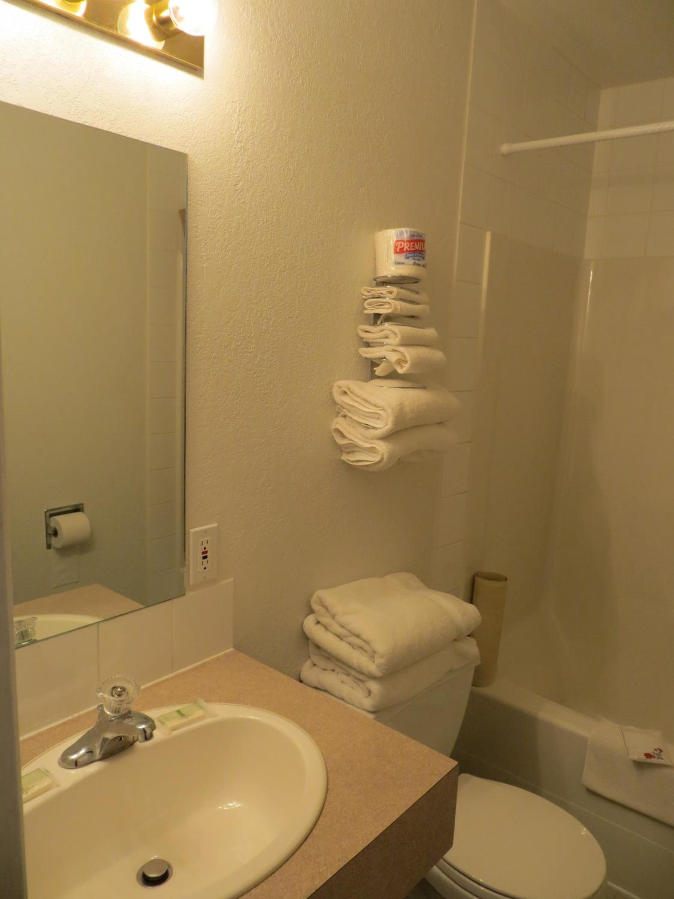 Lazy J Motel