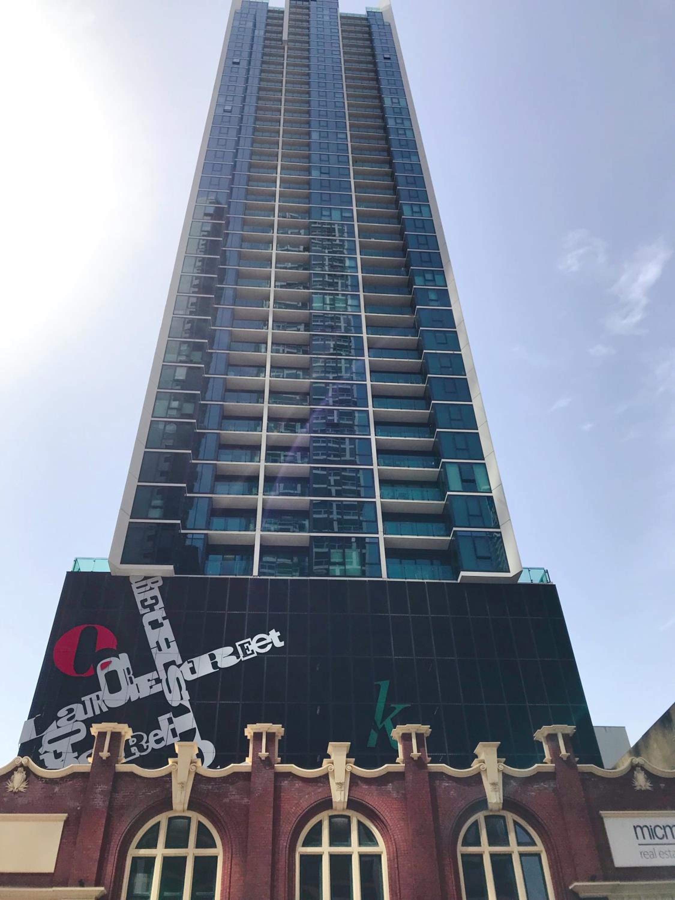 Large 2B2B Near Southern Cross FreeParking GYM POOL