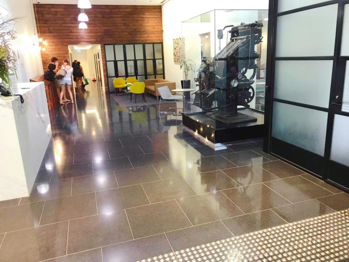 Large 2B2B Near Southern Cross FreeParking GYM POOL
