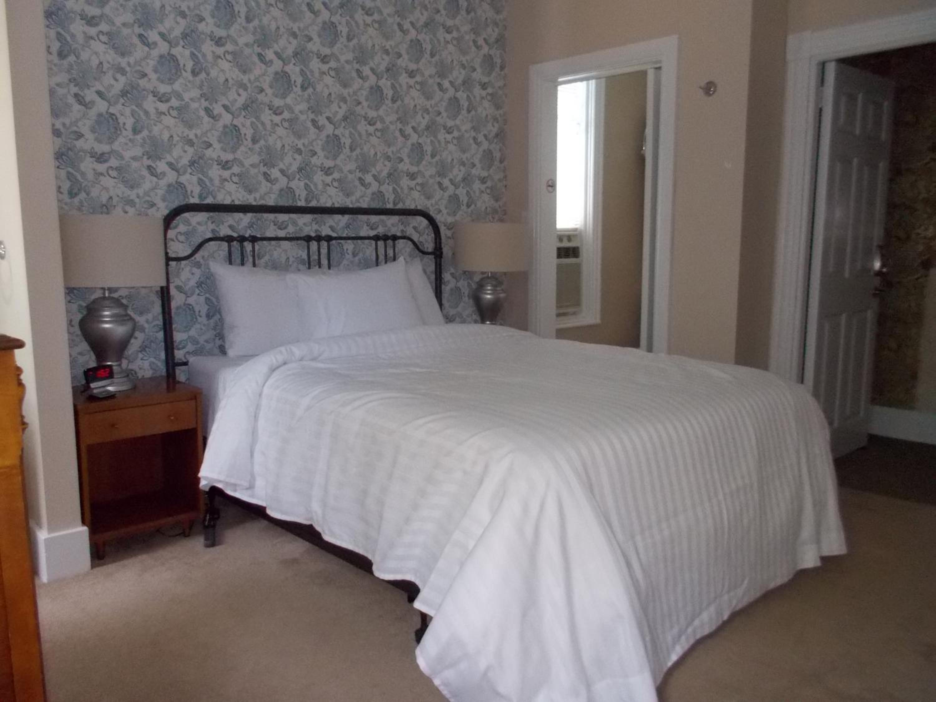Seaway Manor B&B