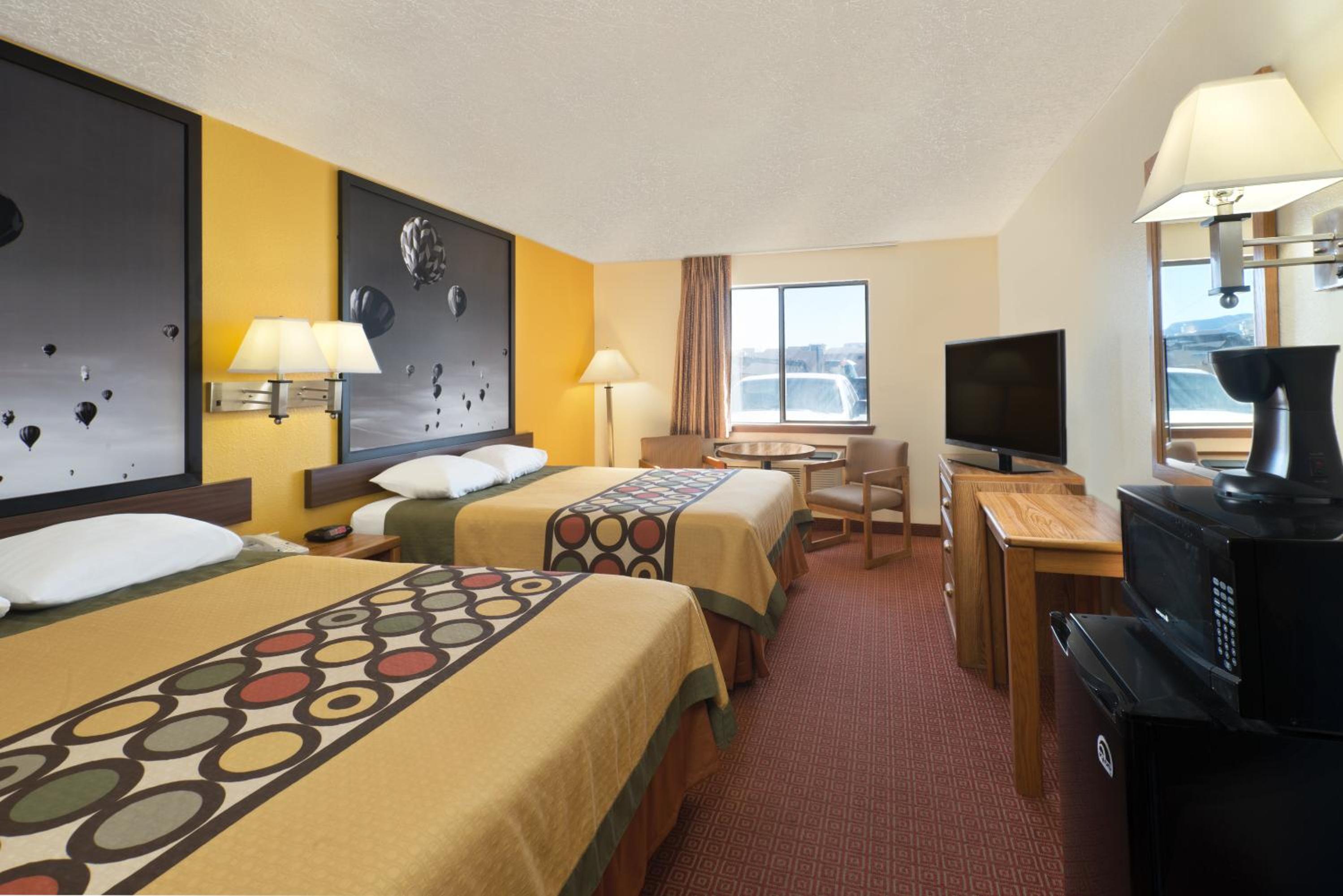 Alamogordo Vacations - Super 8 by Wyndham Alamogordo - Property Image 3