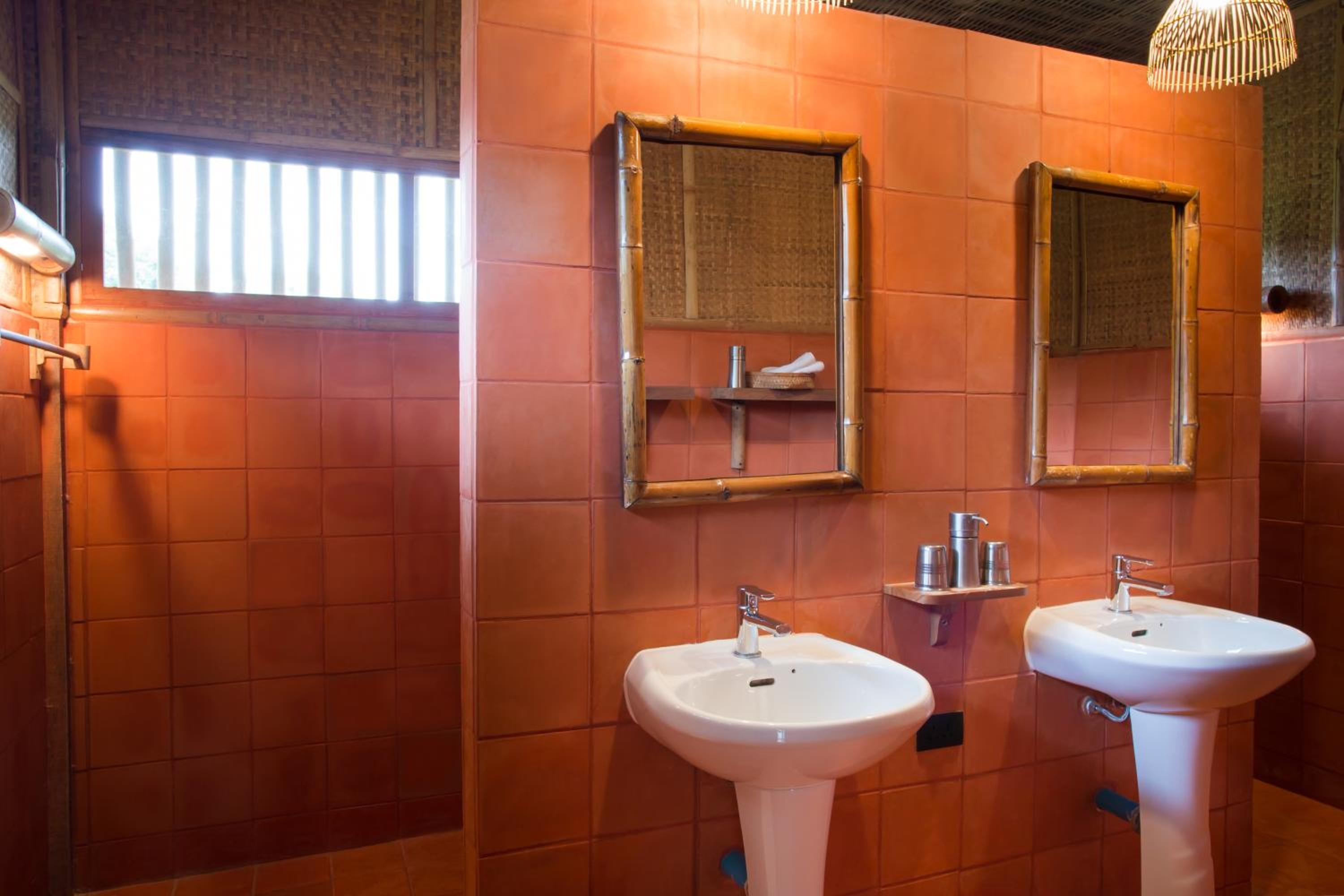Lisu Lodge