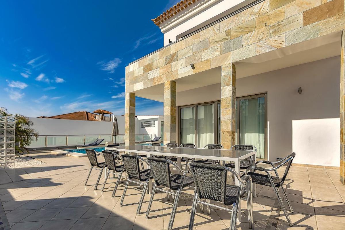 Villa Nuelve view 3