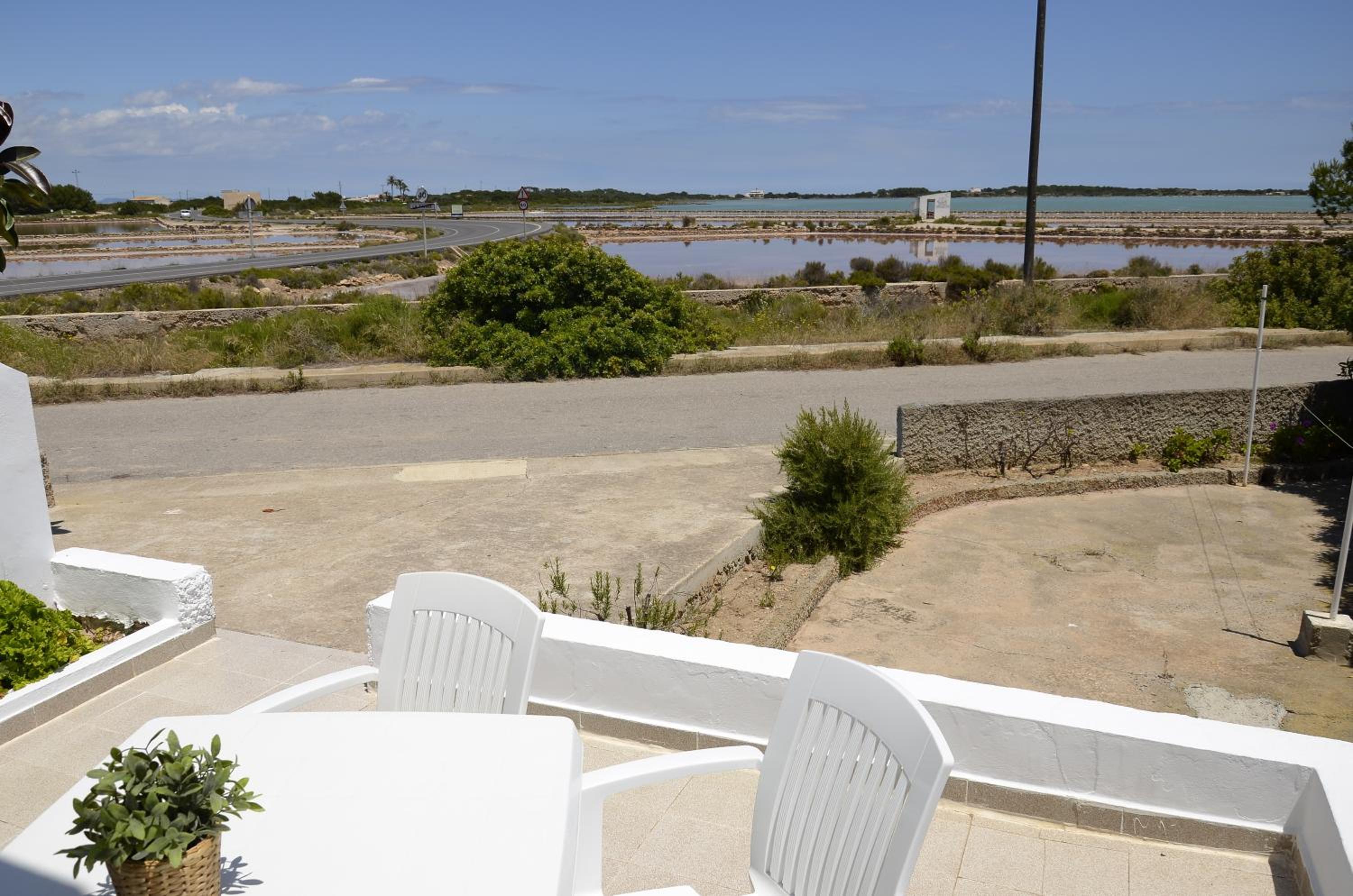 Apartamentos Eugenio by Formentera Passport