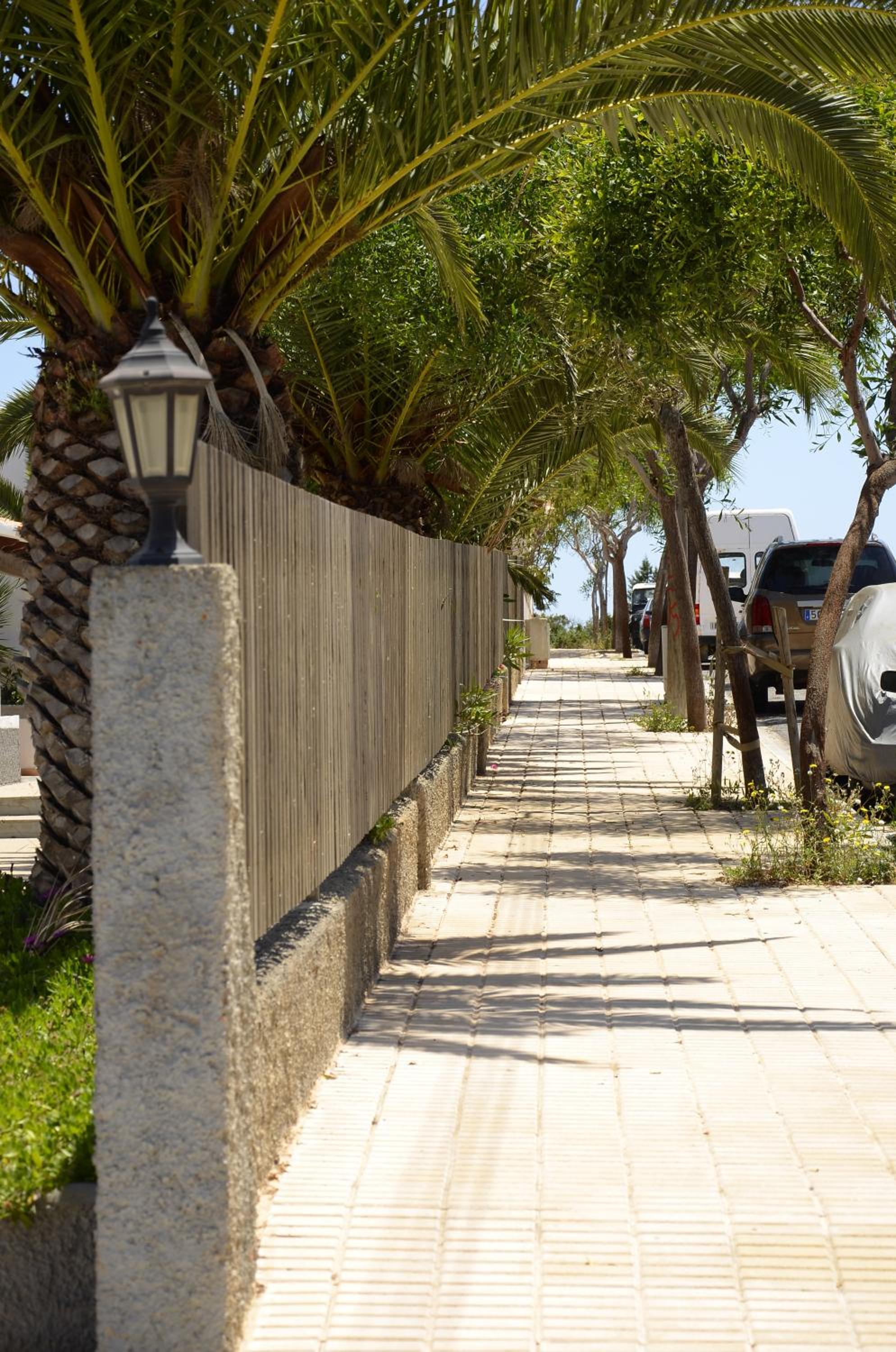 Apartamentos Eugenio by Formentera Passport