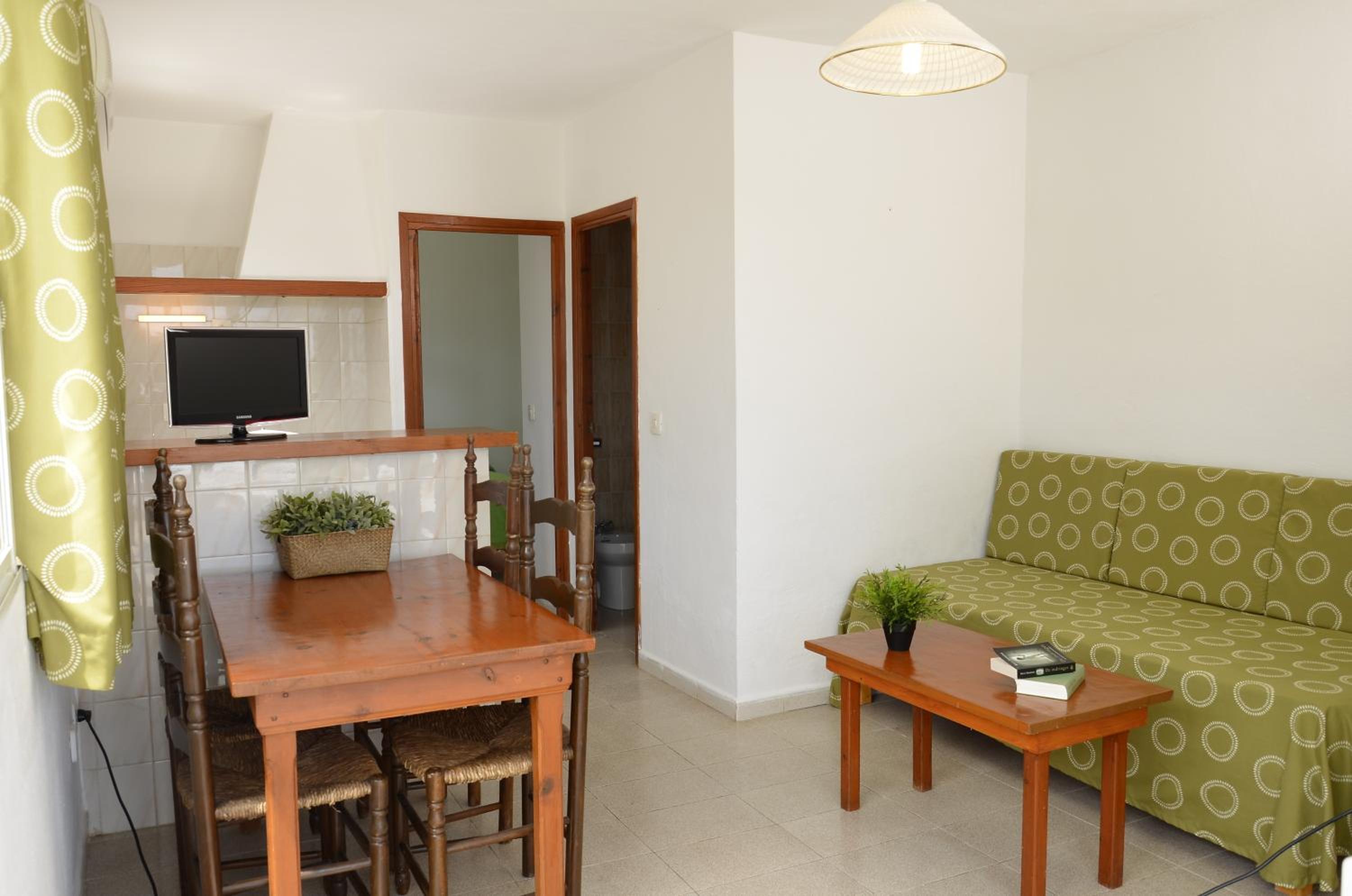 Apartamentos Eugenio by Formentera Passport