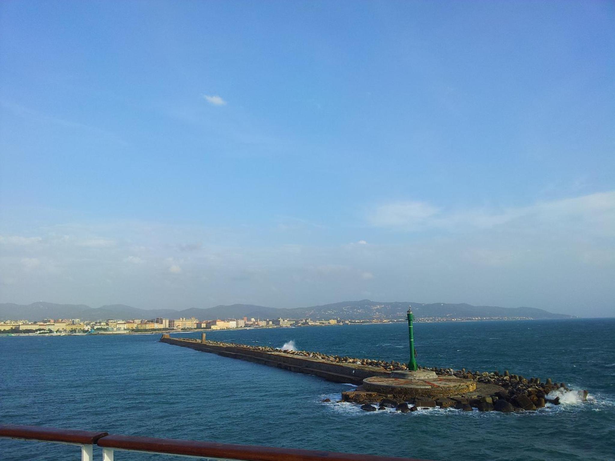 New Alex Home. Al Teatro. view 3