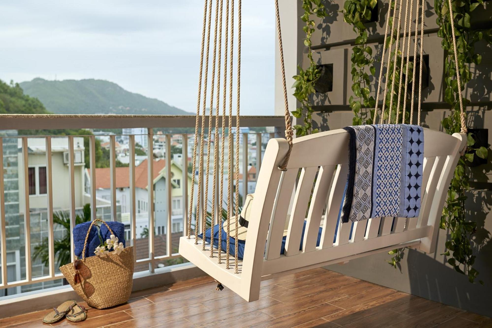 The Wind Resort - Tropical Hillside Escape