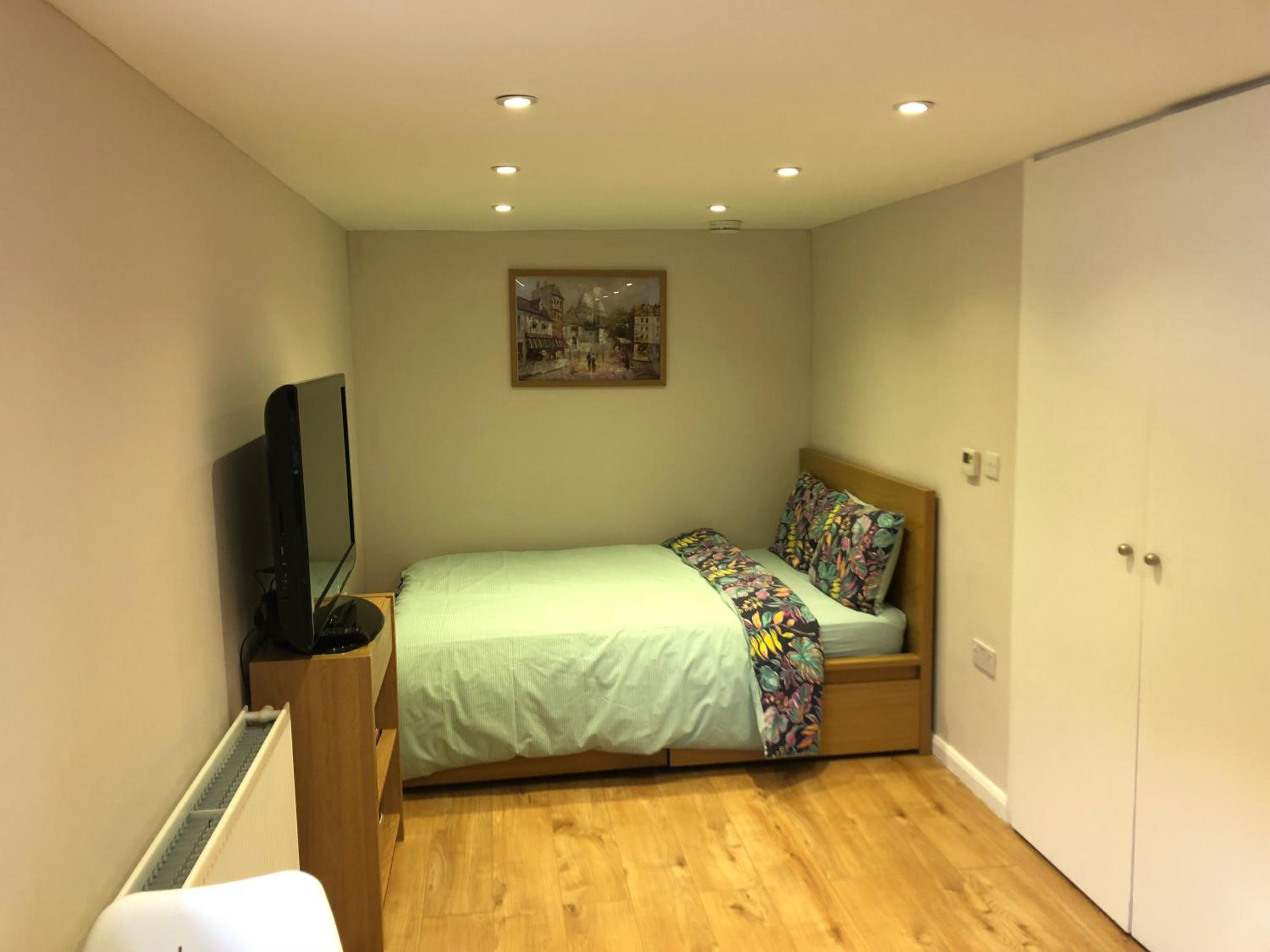 Agars Place, Datchet