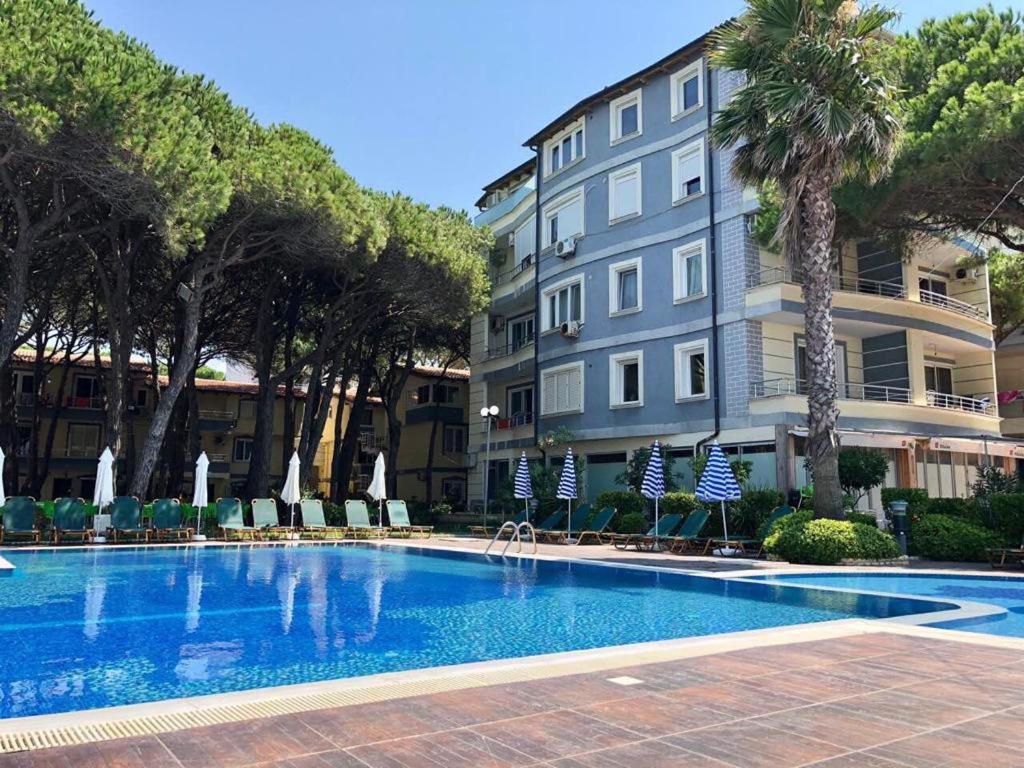 Mali i Robit Beachfront Apartment