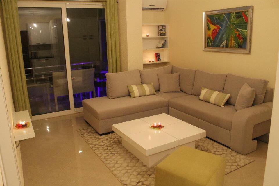 Mali i Robit Beachfront Apartment
