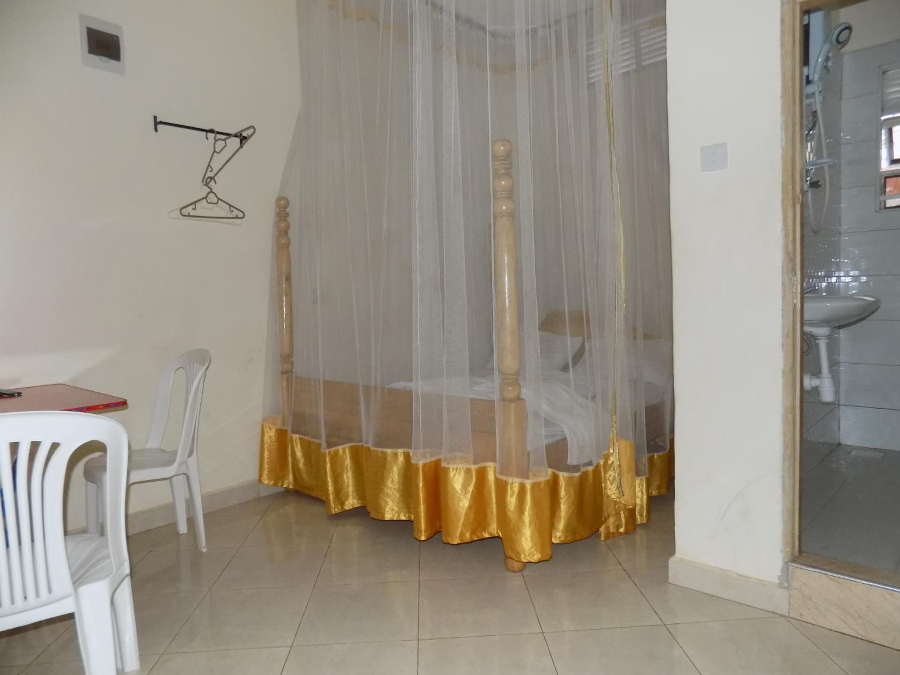 New Kase Guest House Zaana Kampala view 2