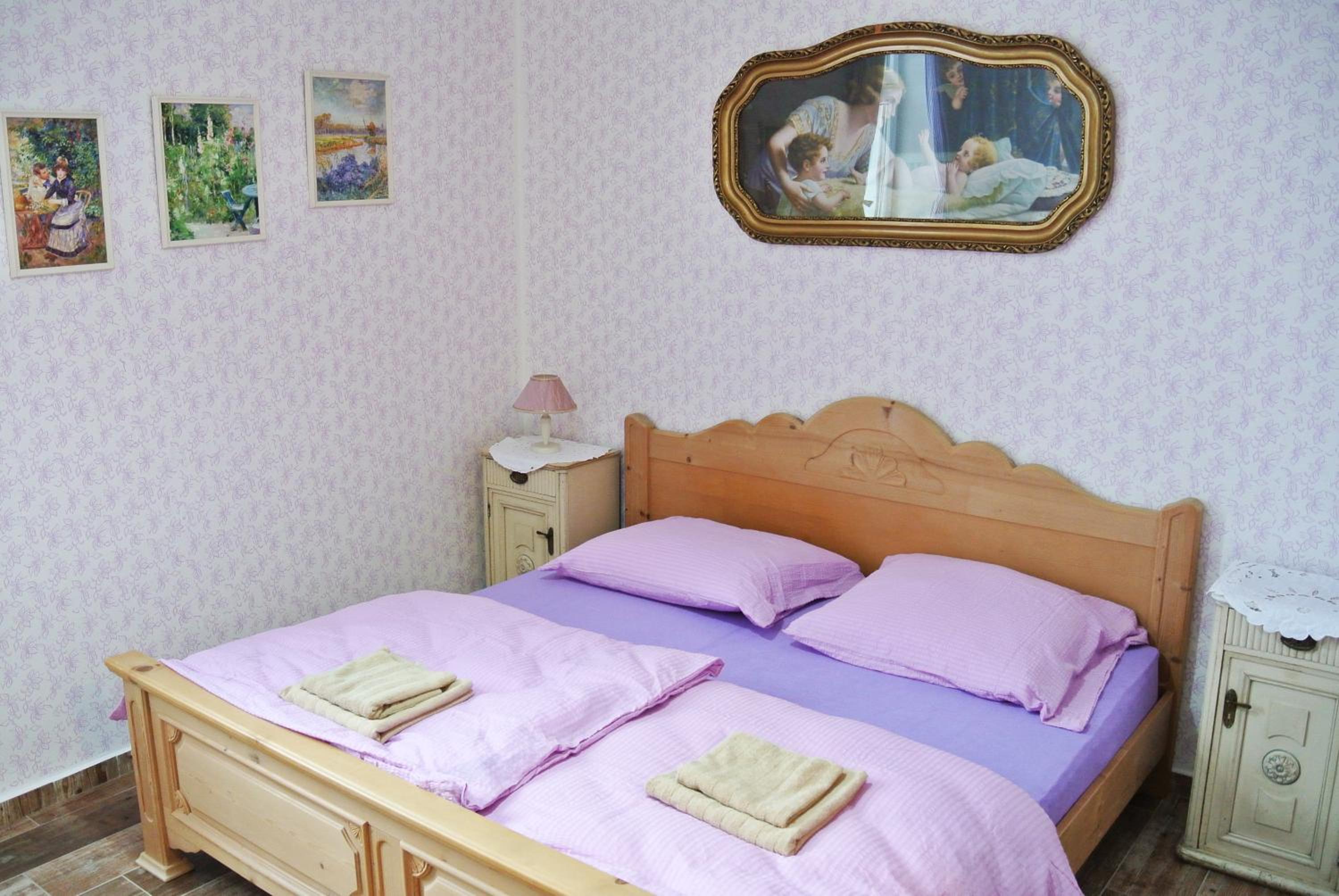 Restaurace a penzion Ubrousku prostři se