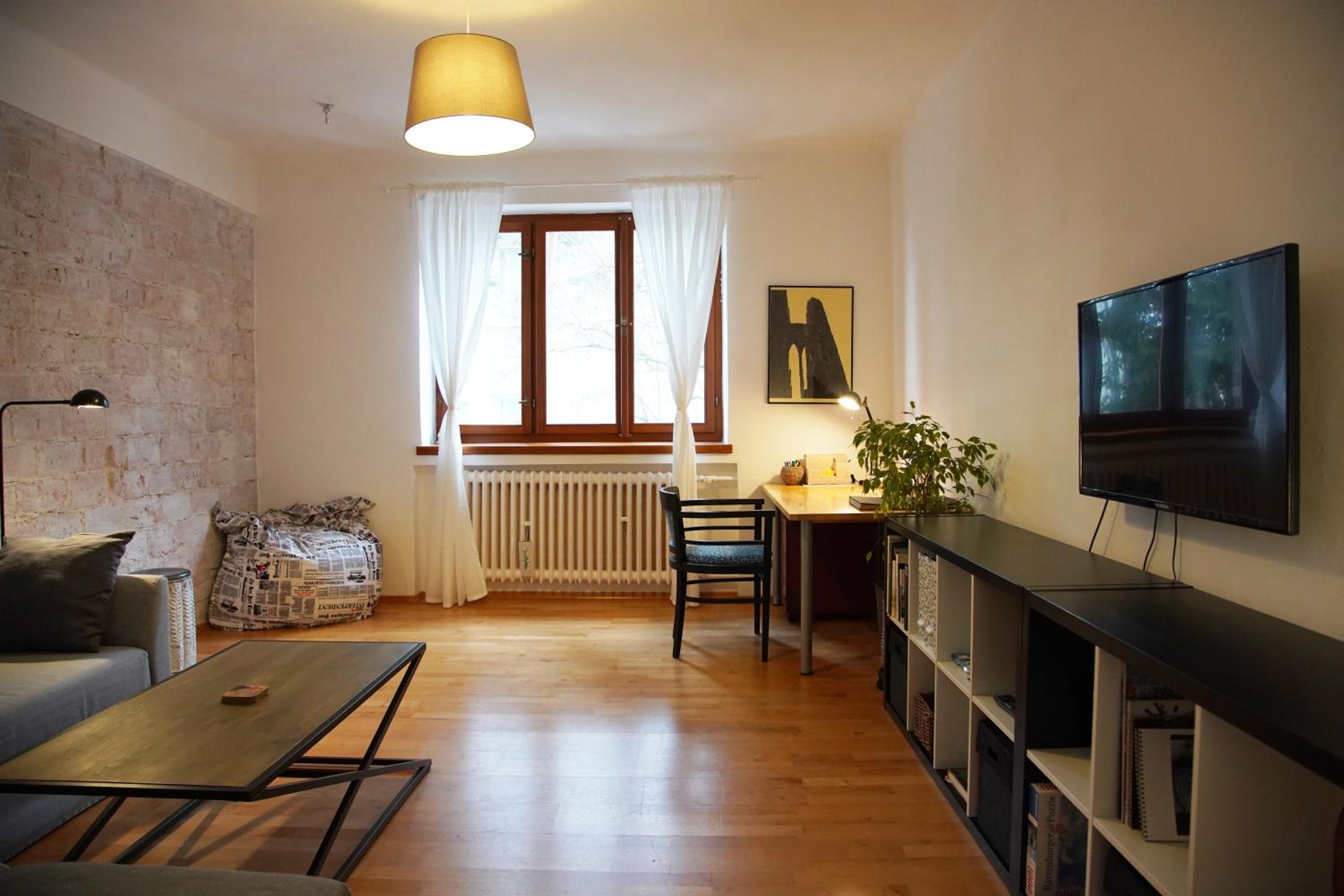 APARTMÁN V ZAHRADĚ PRAHA TROJA - APARTMENT IN THE GARDEN PRAGUE Troja