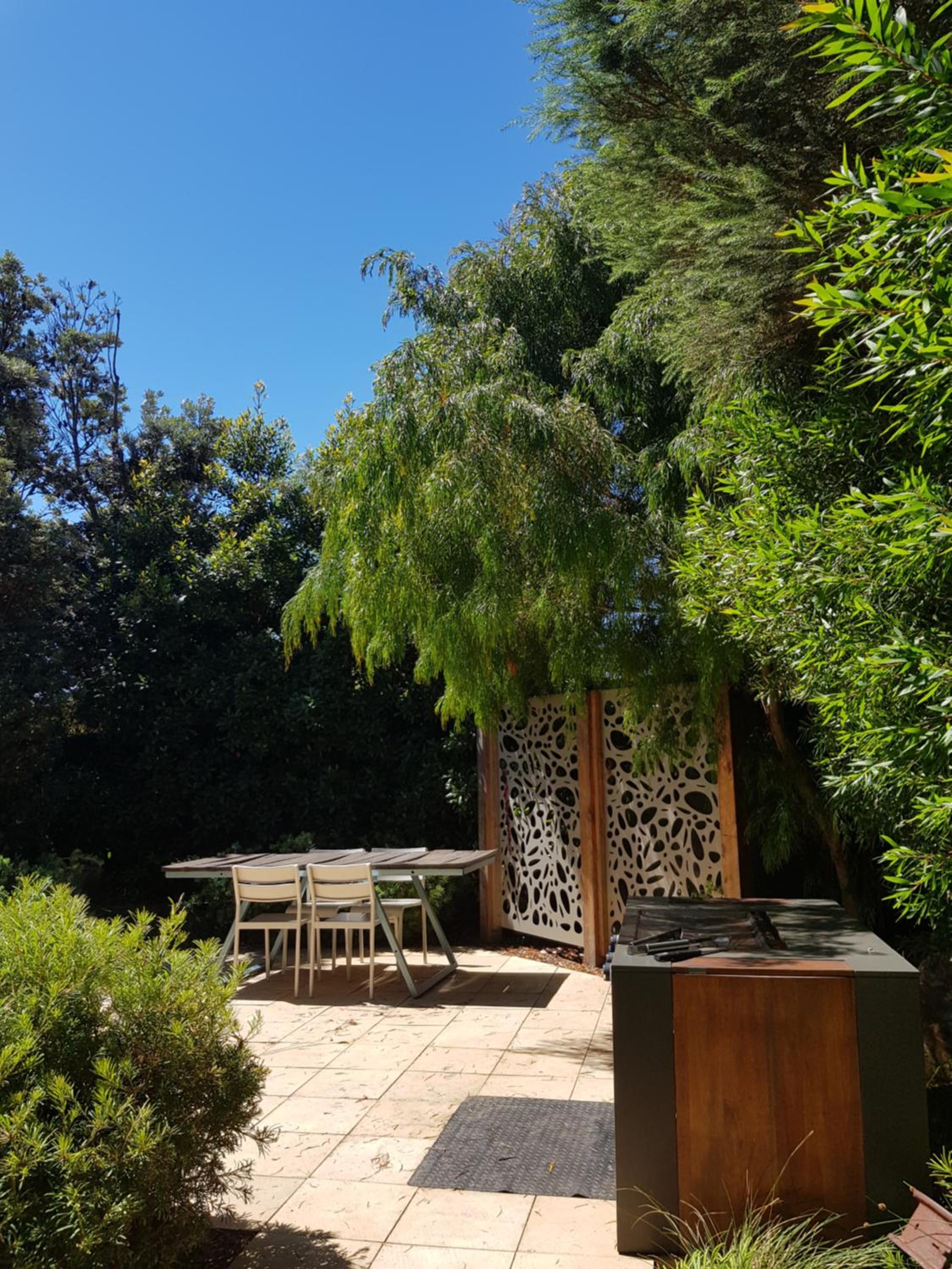 Bay Breeze Beach Holiday Home