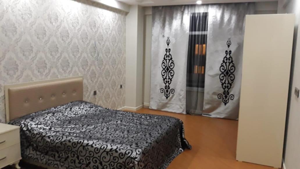 3 bedrooms Nizami Street 11