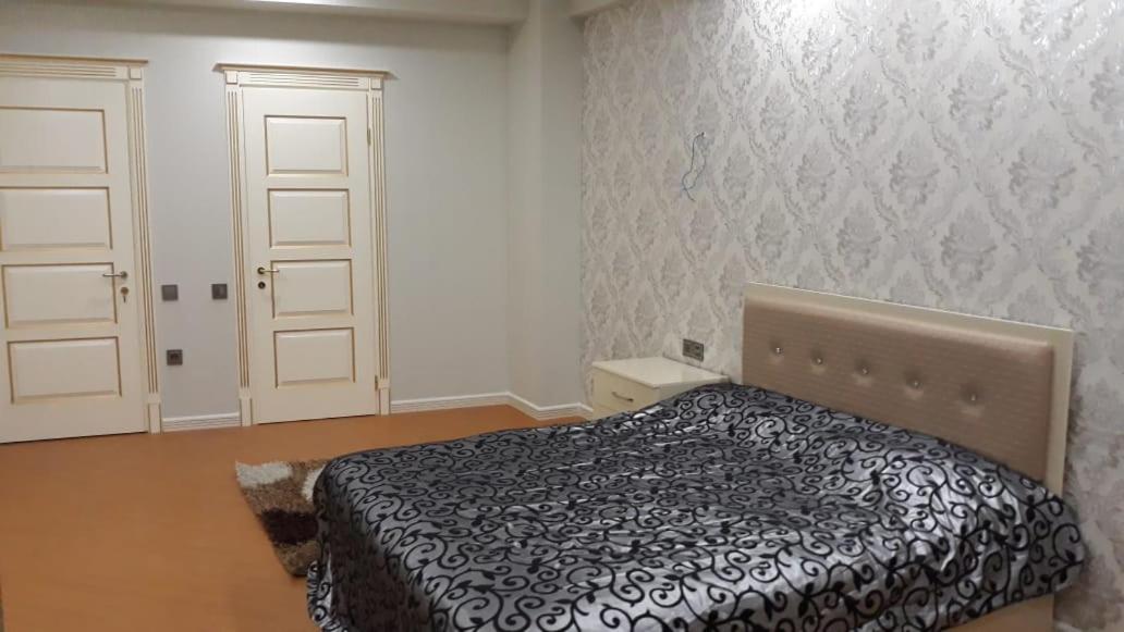 3 bedrooms Nizami Street 11