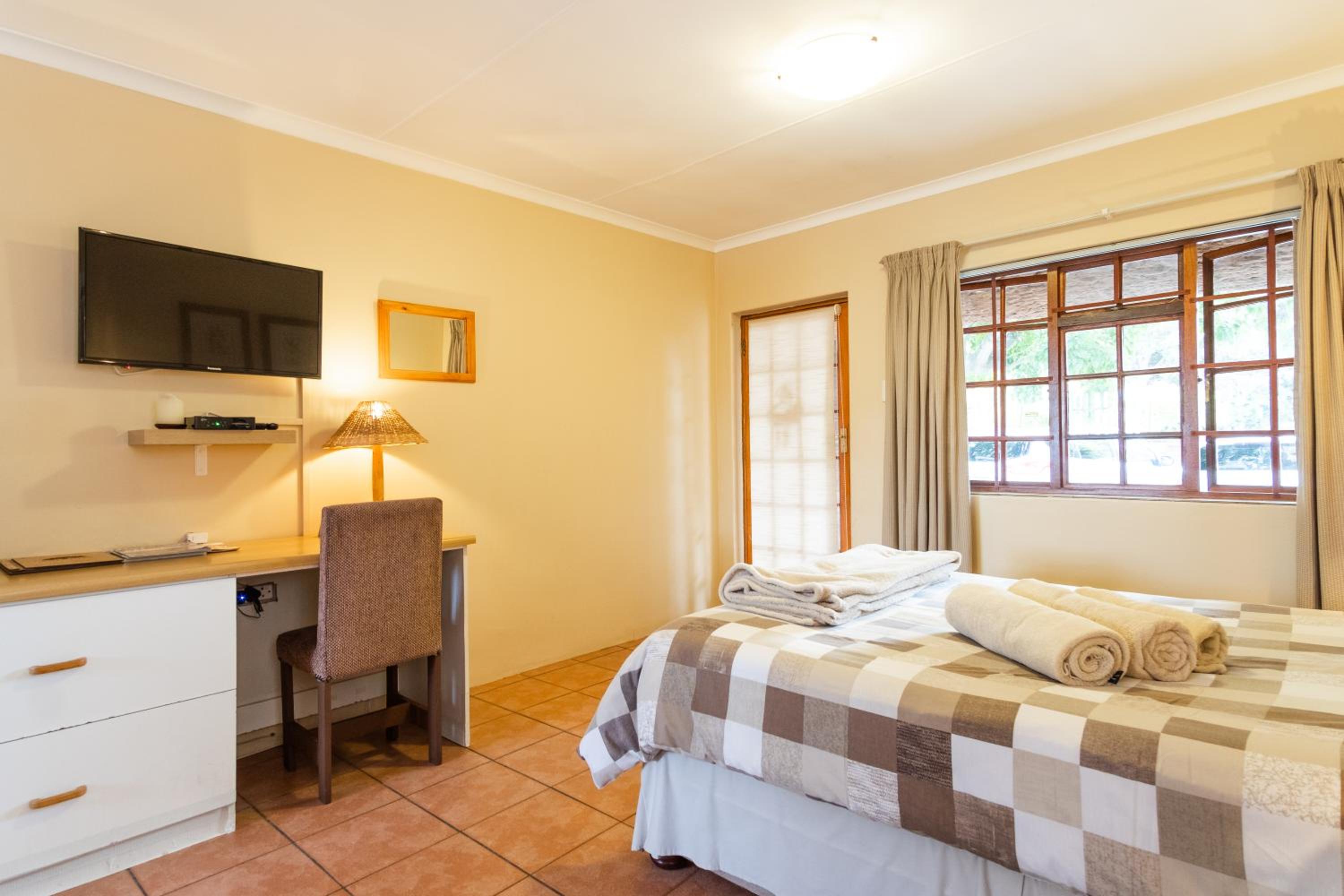 Treetops Guesthouse — photo 9