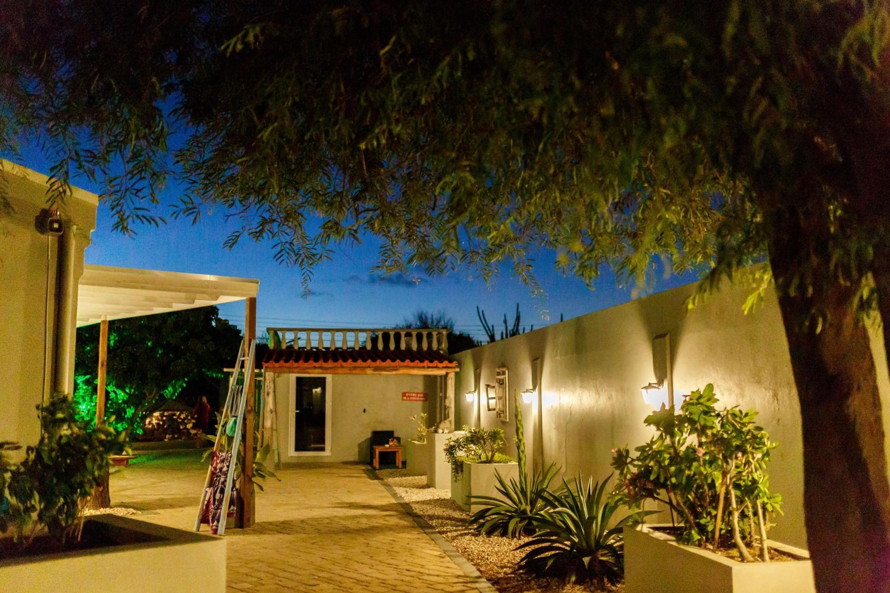 Aruba Boutique Apartments - Adults Only