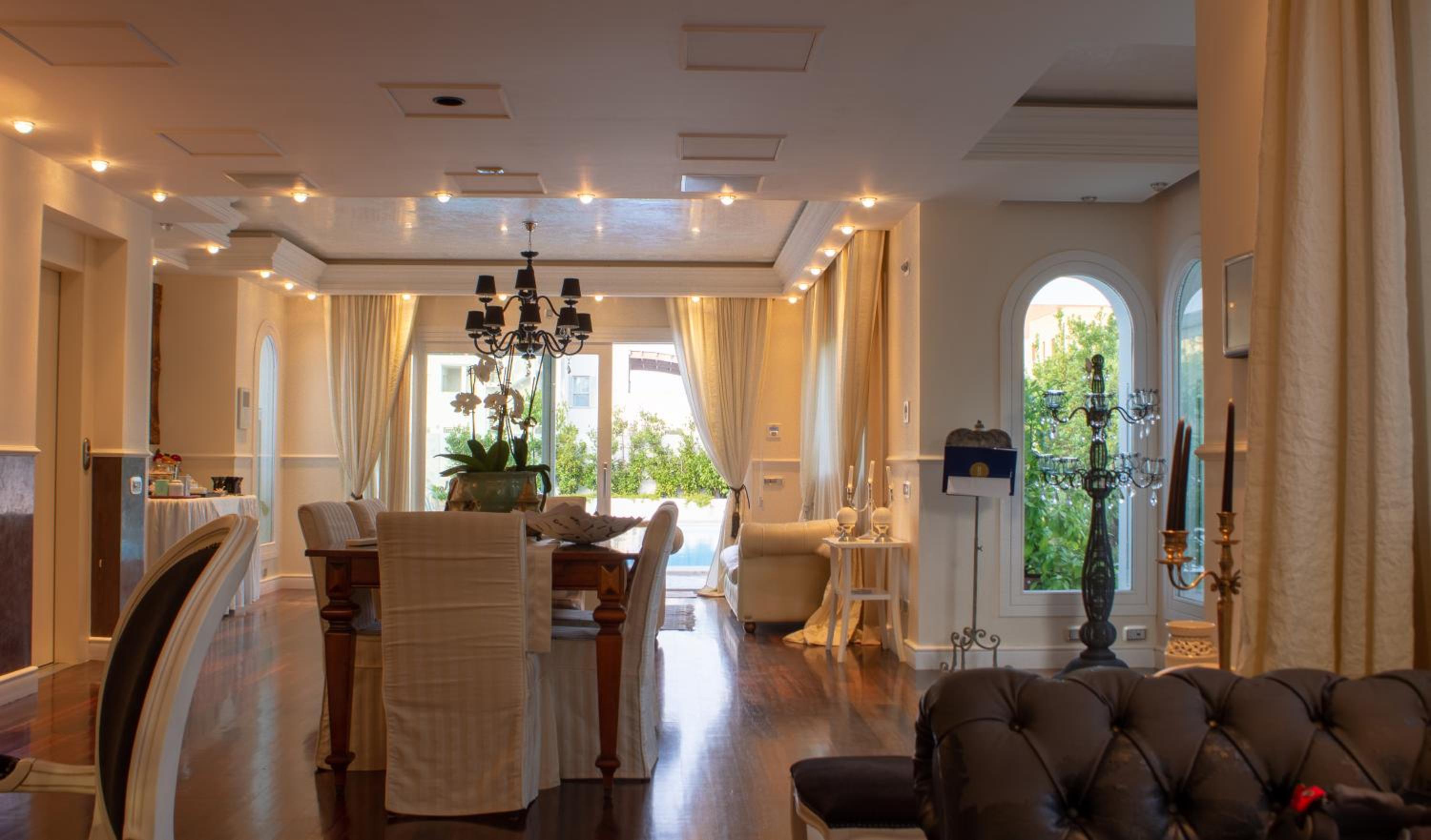 White House Luxury Hospitality