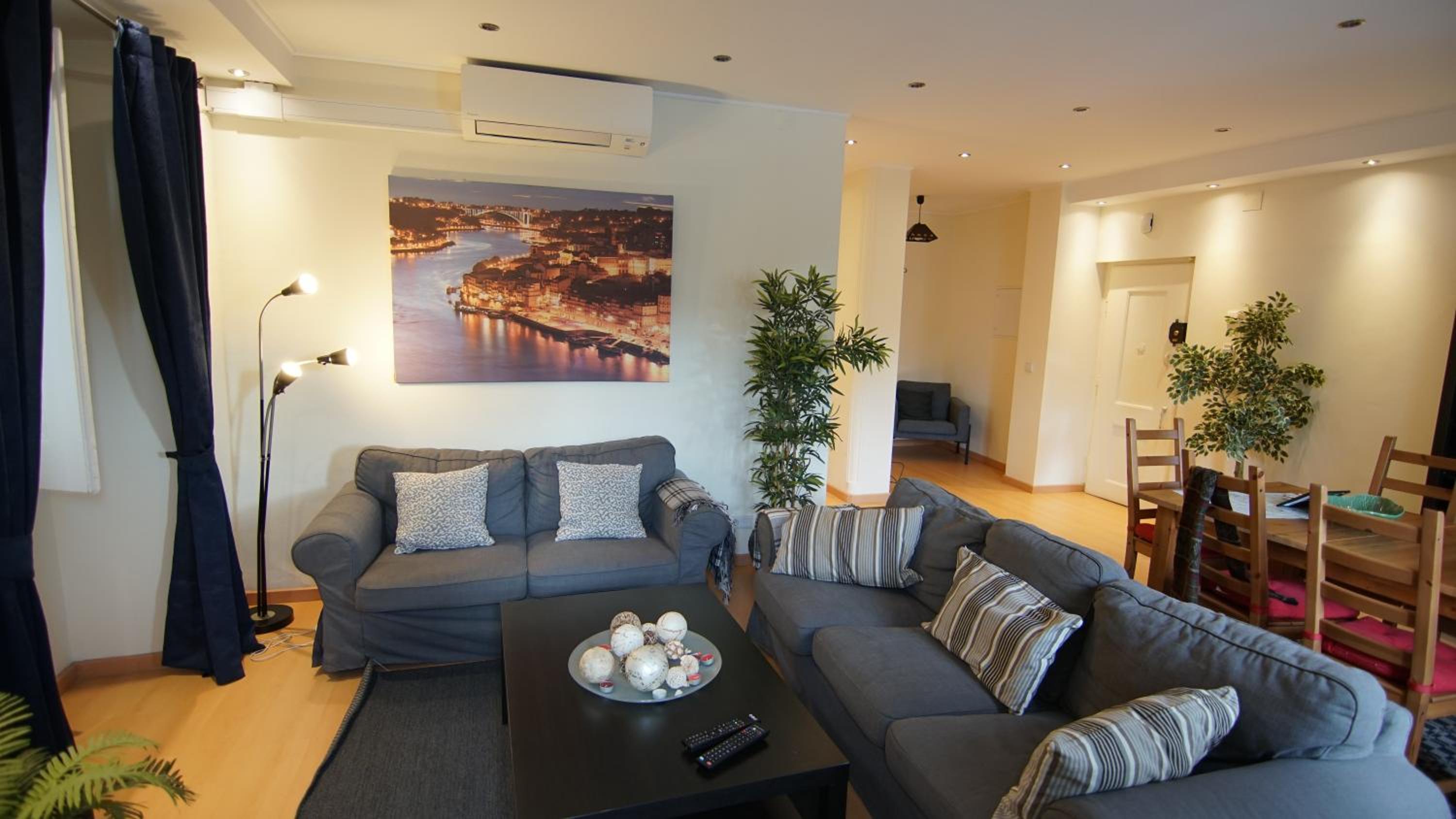 Cozy Apartment In Center view 2