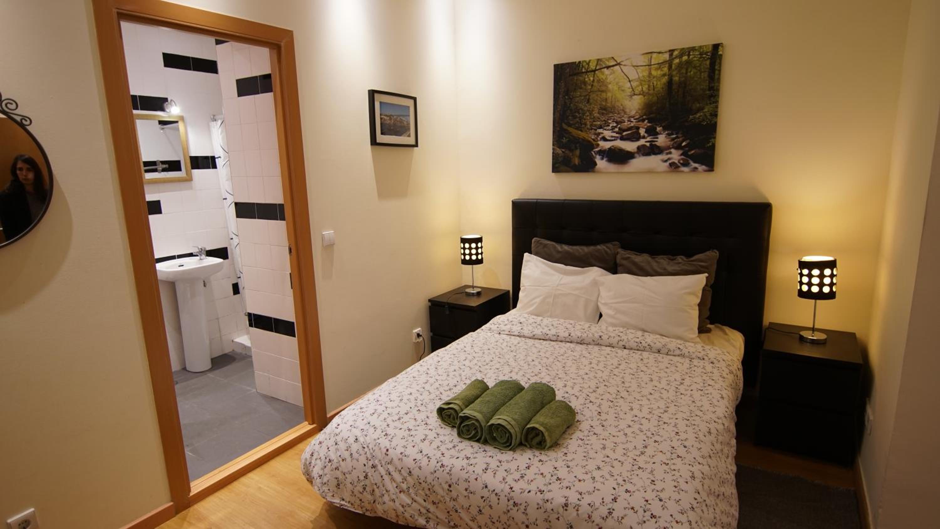 Cozy Apartment In Center view 4