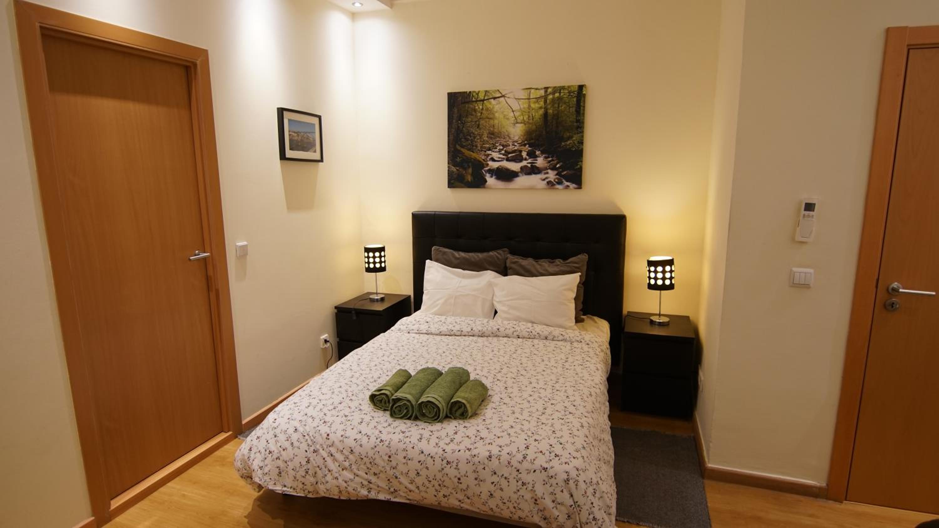 Cozy Apartment In Center view 3
