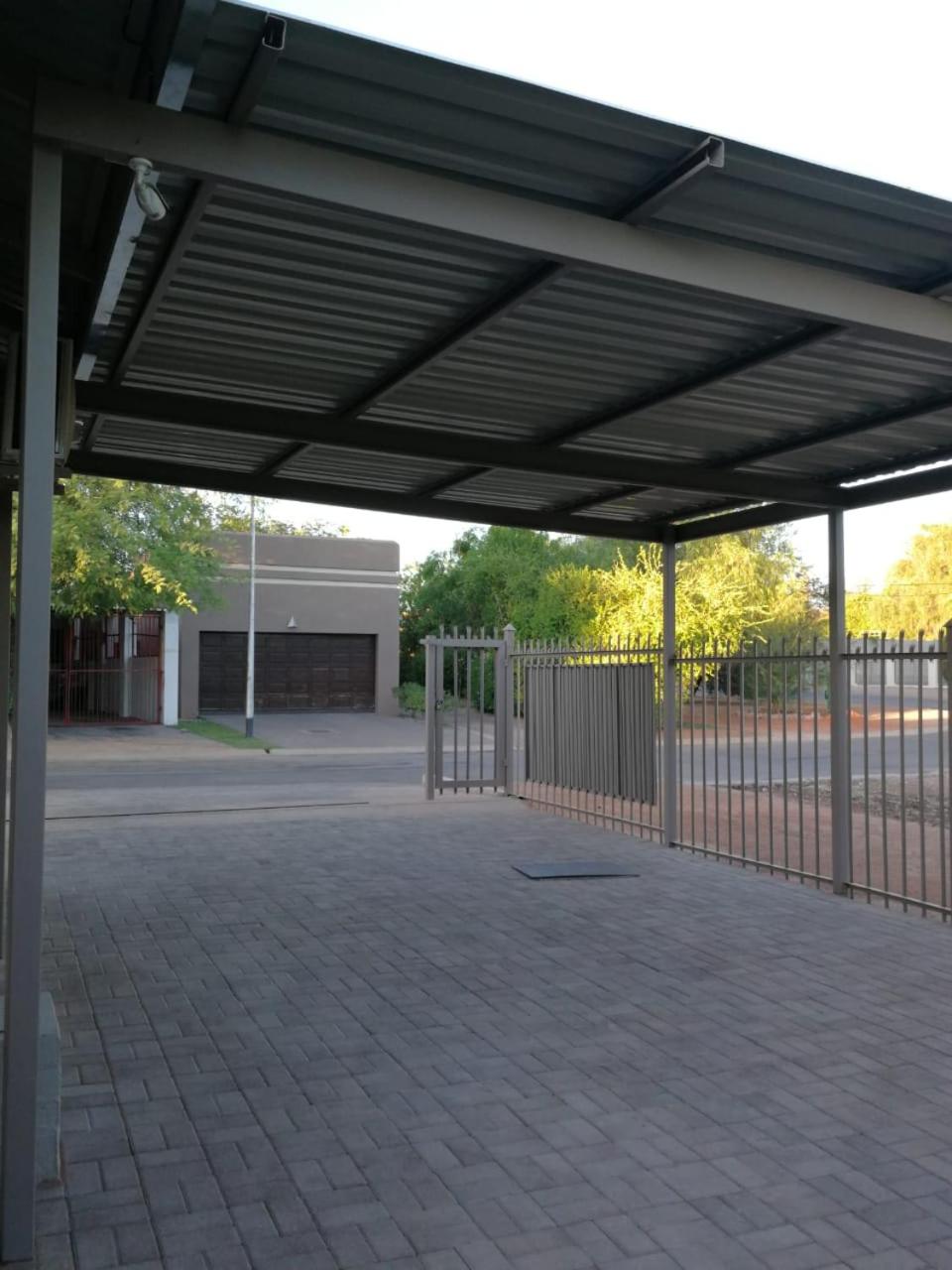 Photo 34