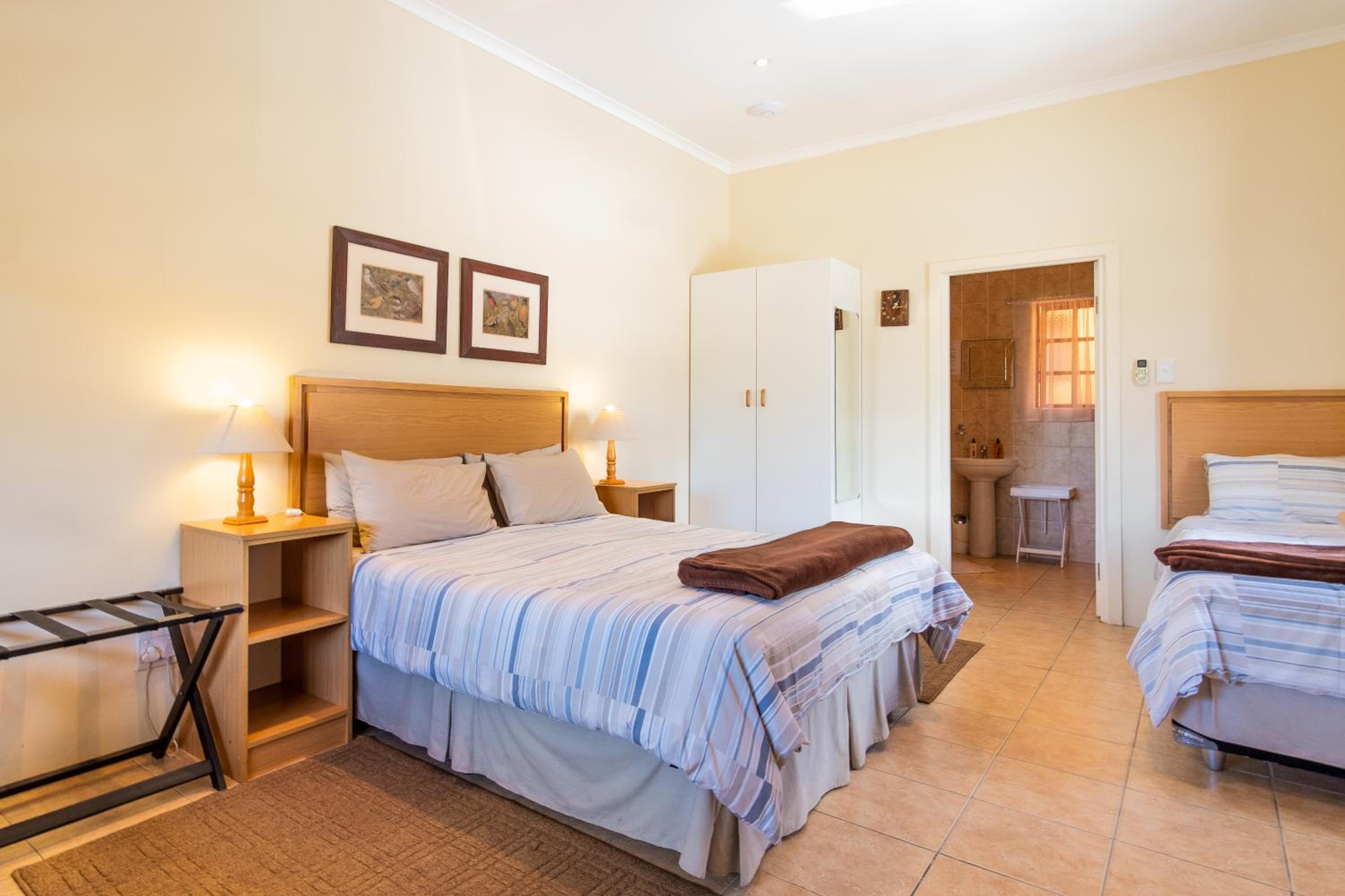 Treetops Guesthouse — photo 29