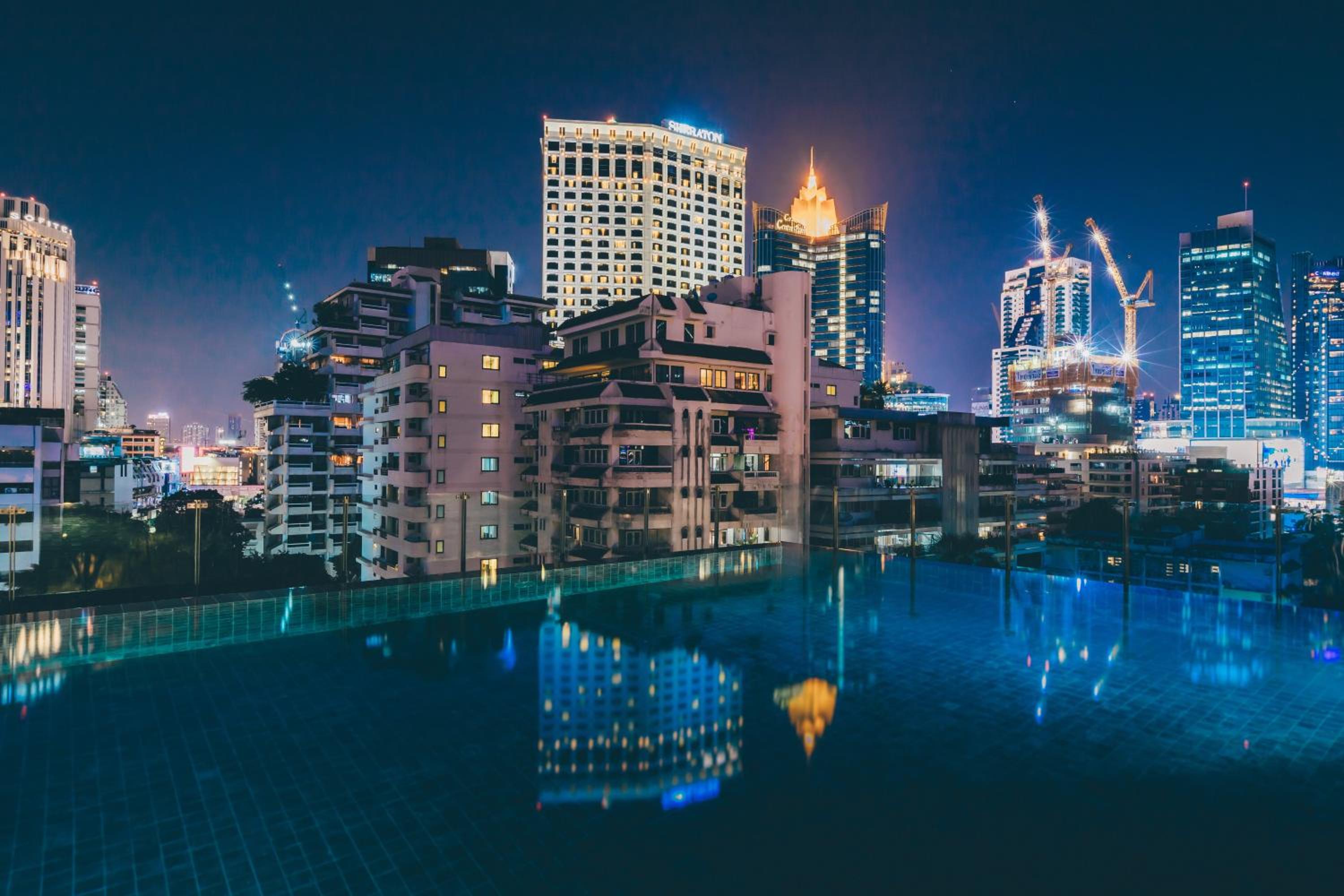 Sukhumvit Asok Modern Suite