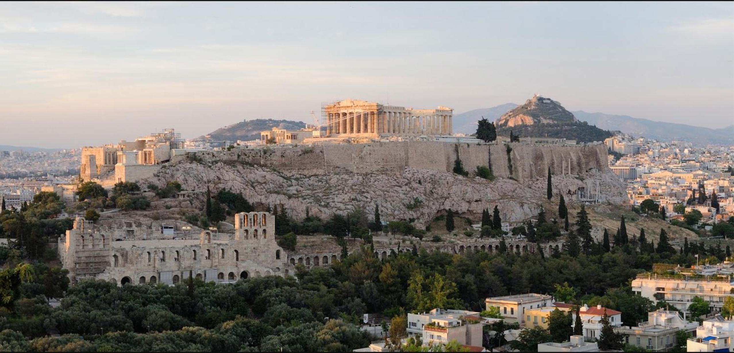 Athens Cosy Gem - Elegant 2BR Residence - 10 min to Acropolis by subway