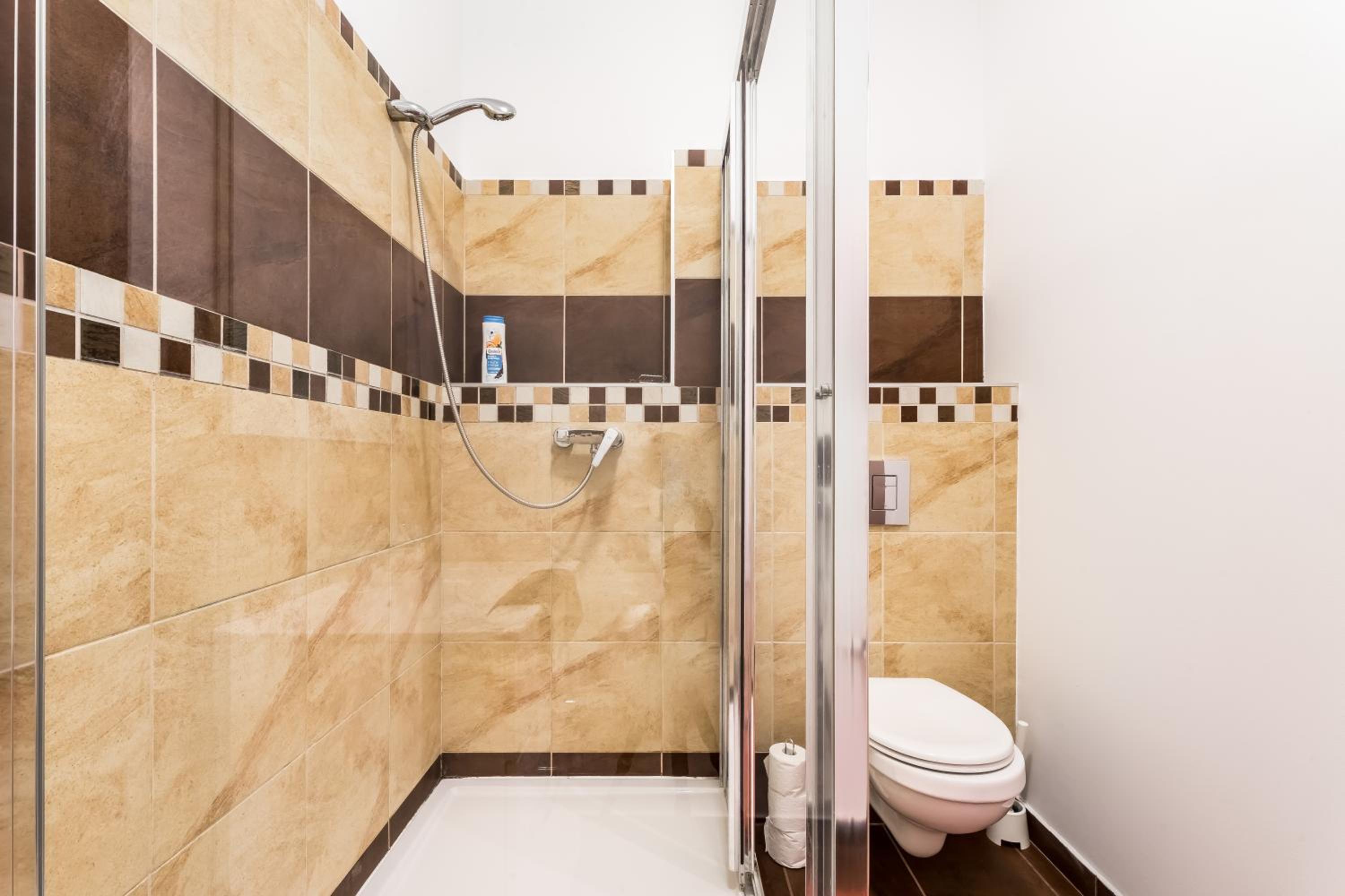 BERTA - 4 Bedrooms, 3 Baths view 4