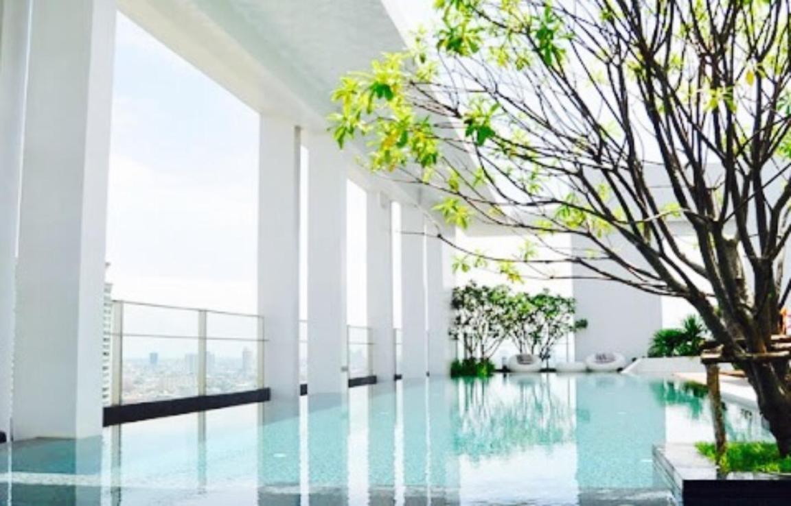 Luxury Apartment near Downtown (Pick-up Service)